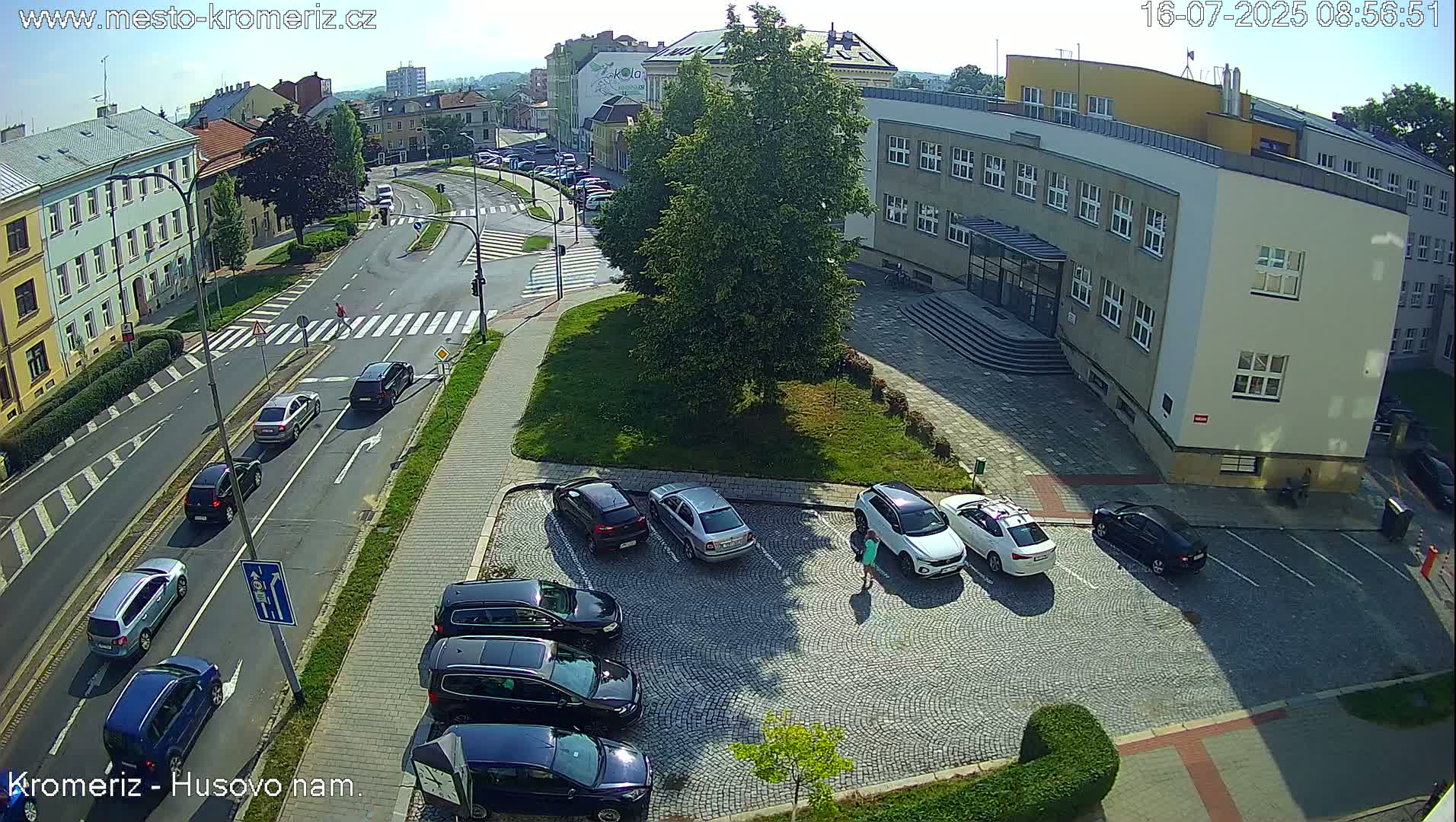 Kroměříž, Husovo & Kotojedska Náměstí  Square Intersection Live Cam - Kromeriz, Zlin, Czechia