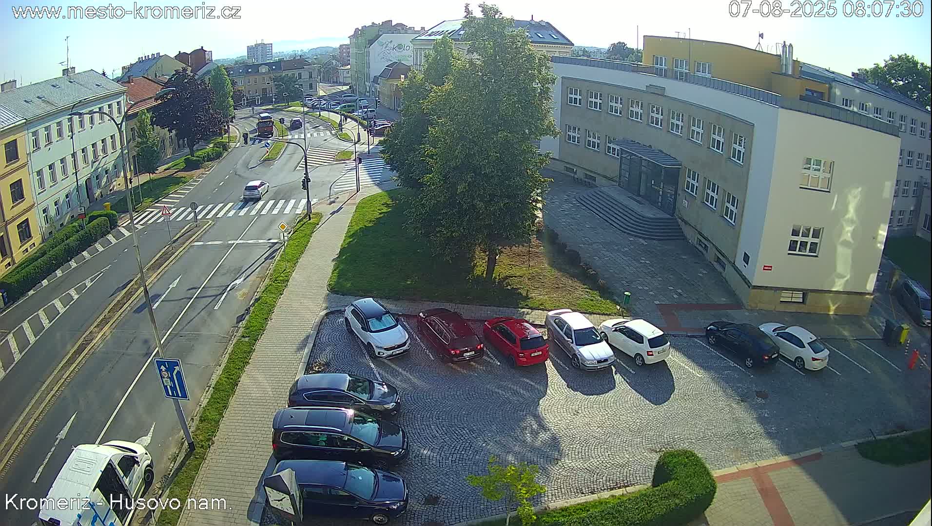 Kroměříž, Husovo & Kotojedska Náměstí  Square Intersection Live Cam - Kromeriz, Zlin, Czechia
