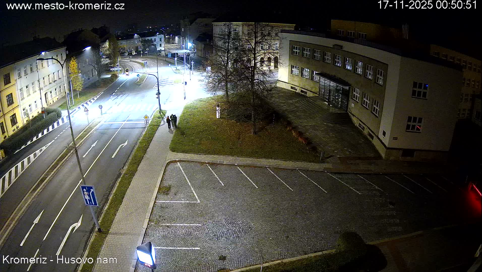 Kroměříž, Husovo & Kotojedska Náměstí  Square Intersection Live Cam - Kromeriz, Zlin, Czechia