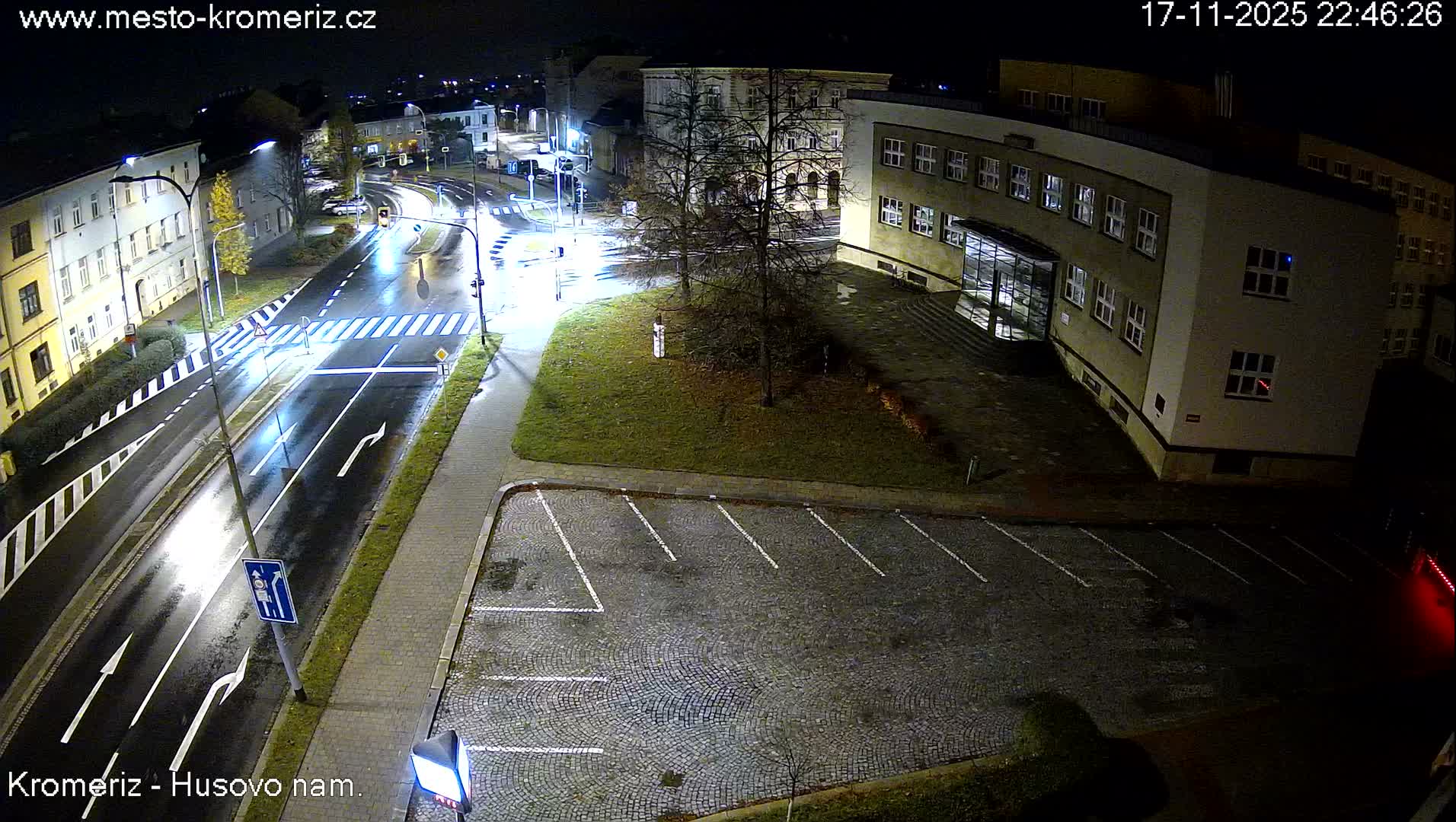 Kroměříž, Husovo & Kotojedska Náměstí  Square Intersection Live Cam - Kromeriz, Zlin, Czechia