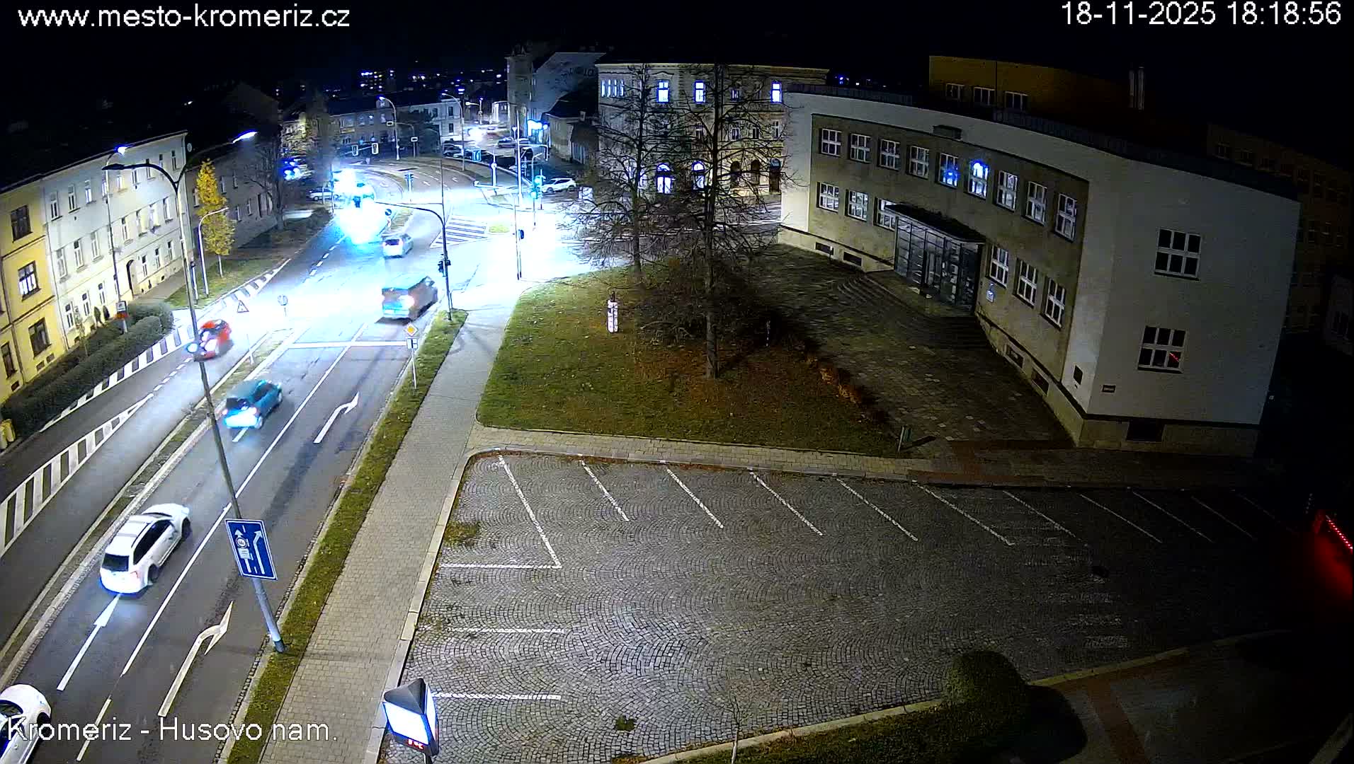 Kroměříž, Husovo & Kotojedska Náměstí  Square Intersection Live Cam - Kromeriz, Zlin, Czechia