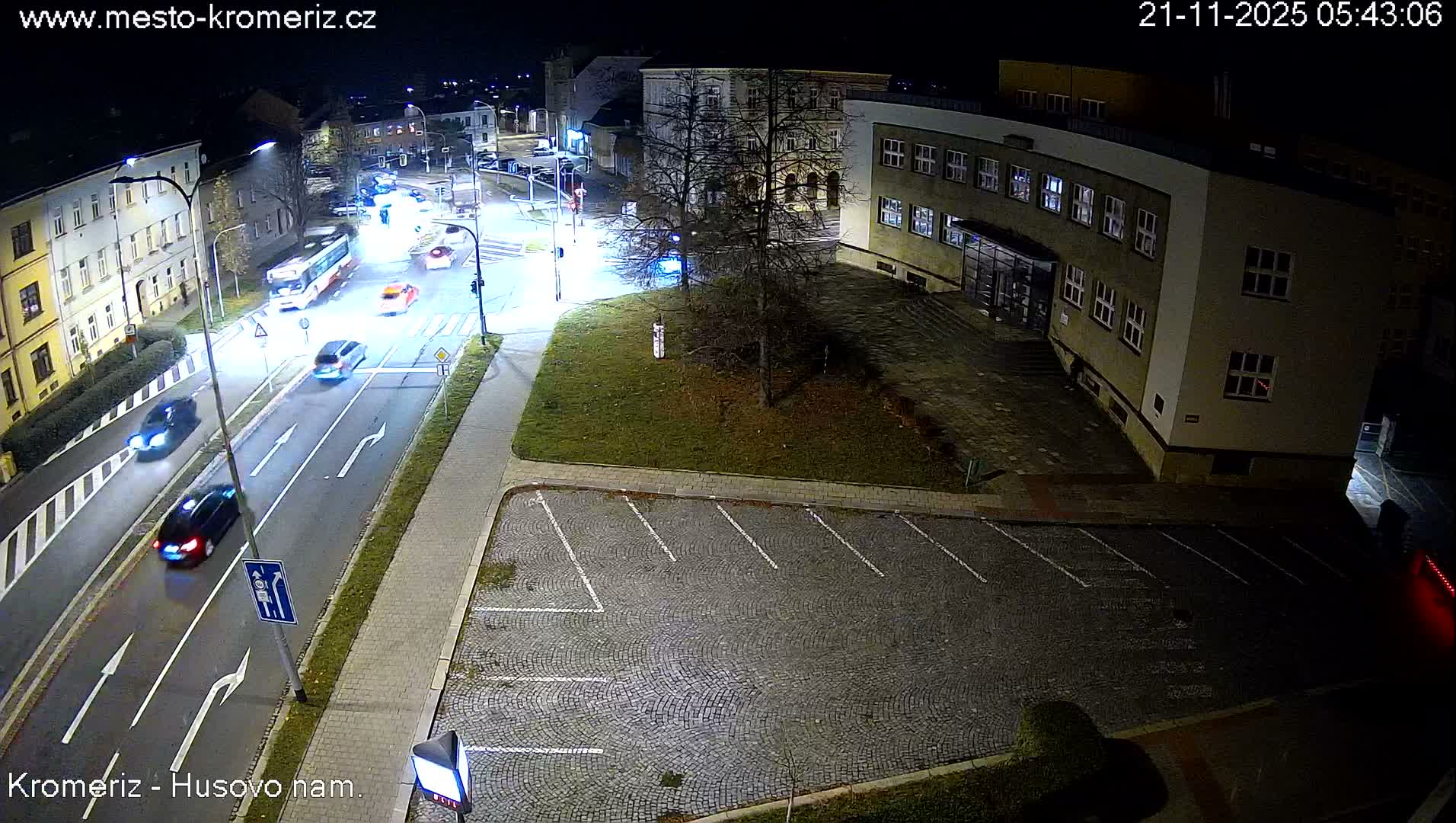 Kroměříž, Husovo & Kotojedska Náměstí  Square Intersection Live Cam - Kromeriz, Zlin, Czechia