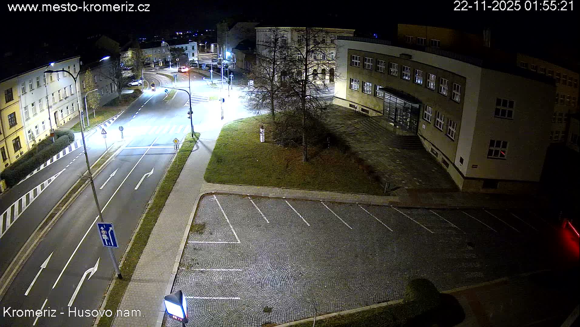 Kroměříž, Husovo & Kotojedska Náměstí  Square Intersection Live Cam - Kromeriz, Zlin, Czechia