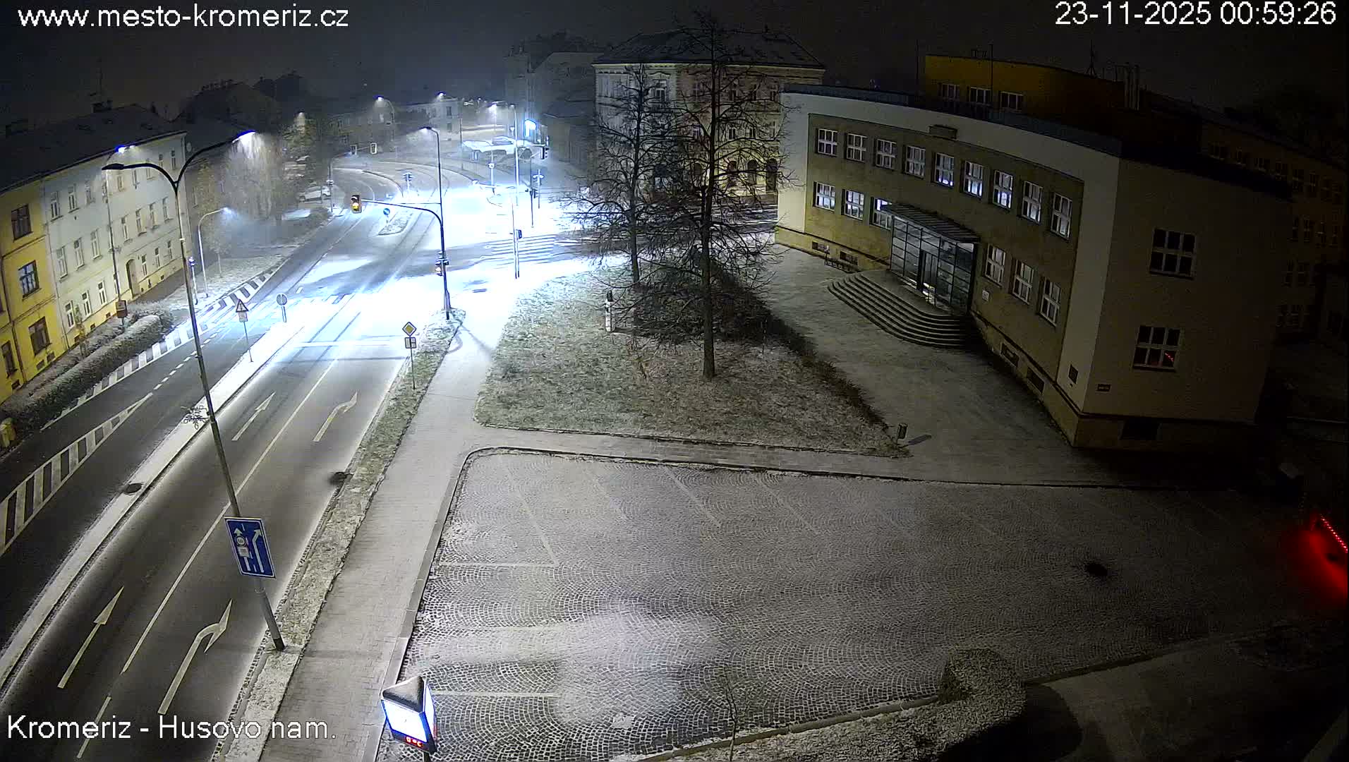 Kroměříž, Husovo & Kotojedska Náměstí  Square Intersection Live Cam - Kromeriz, Zlin, Czechia