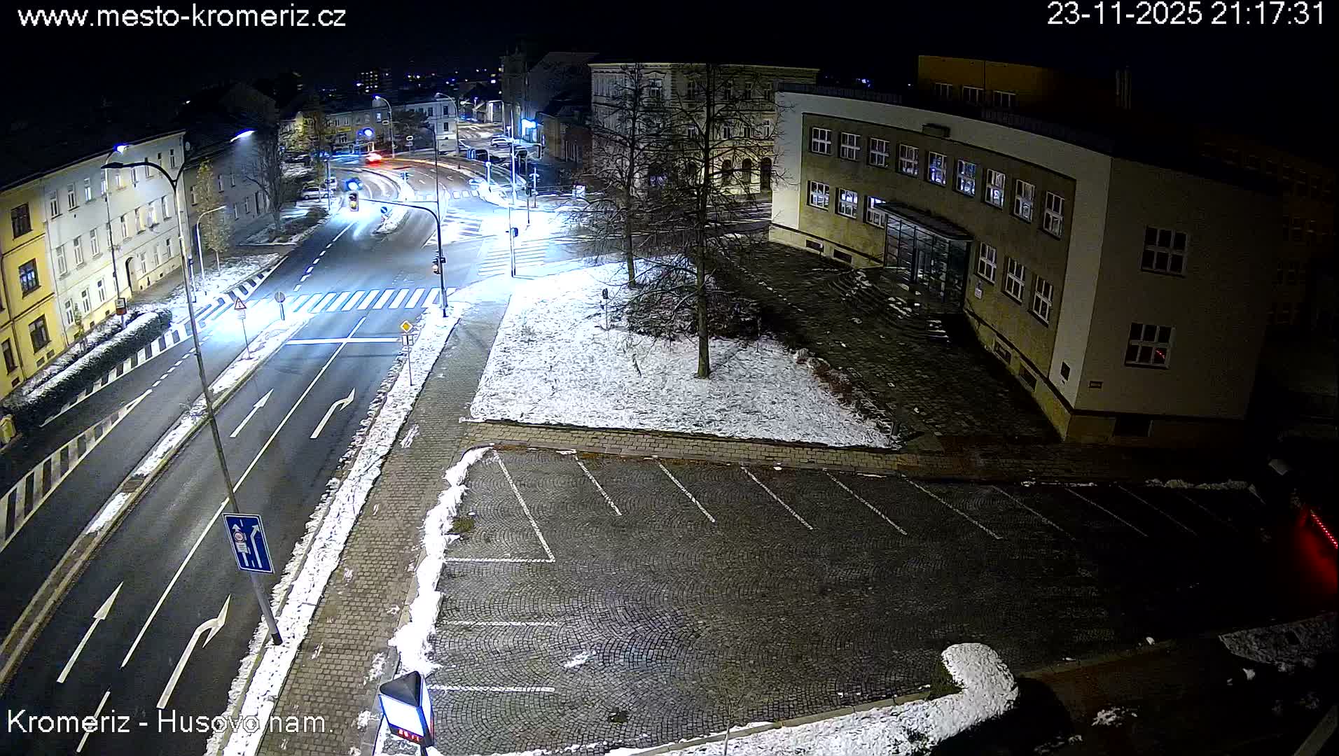 Kroměříž, Husovo & Kotojedska Náměstí  Square Intersection Live Cam - Kromeriz, Zlin, Czechia