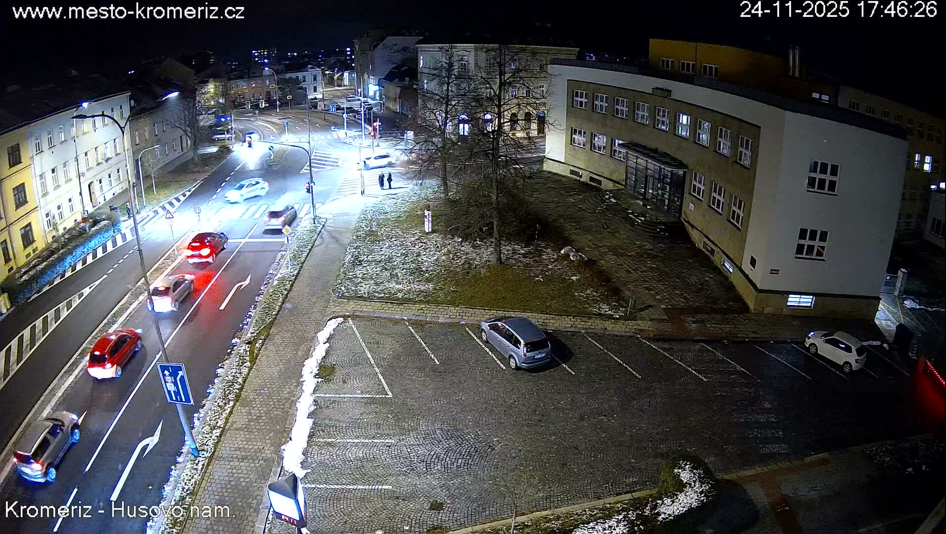Kroměříž, Husovo & Kotojedska Náměstí  Square Intersection Live Cam - Kromeriz, Zlin, Czechia