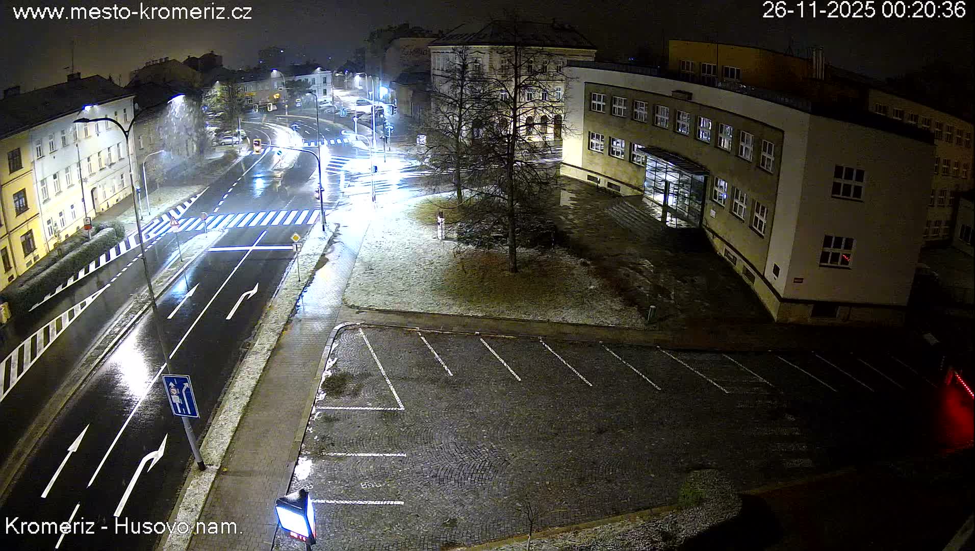 Kroměříž, Husovo & Kotojedska Náměstí  Square Intersection Live Cam - Kromeriz, Zlin, Czechia