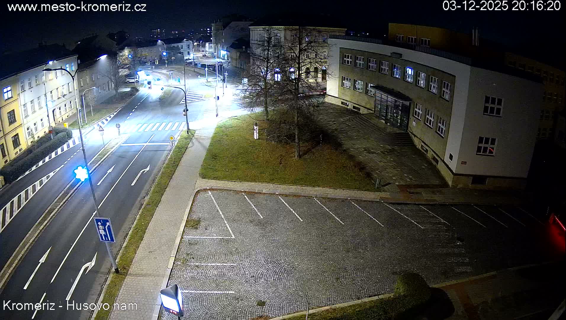 Kroměříž, Husovo & Kotojedska Náměstí  Square Intersection Live Cam - Kromeriz, Zlin, Czechia