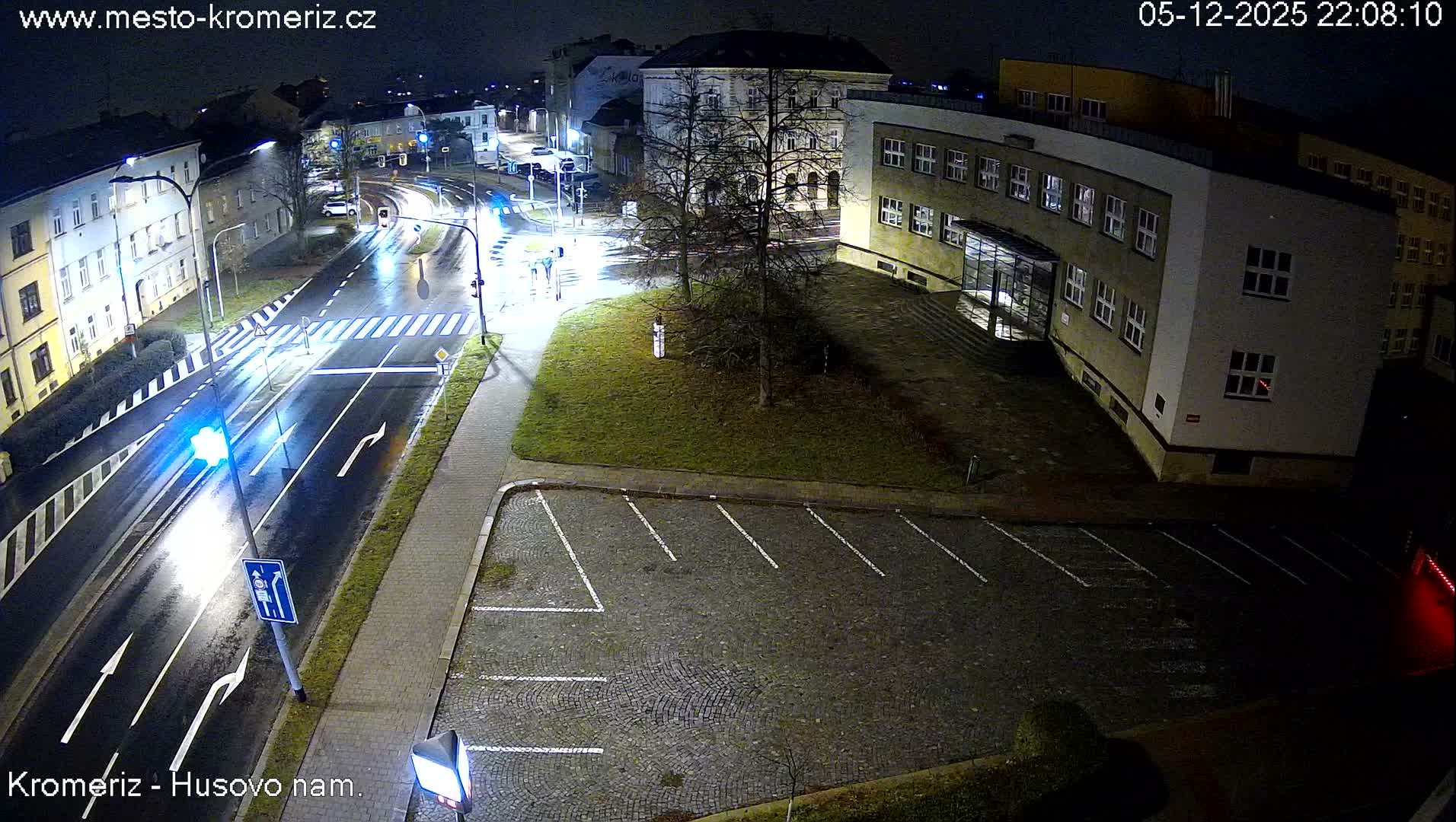 Kroměříž, Husovo & Kotojedska Náměstí  Square Intersection Live Cam - Kromeriz, Zlin, Czechia