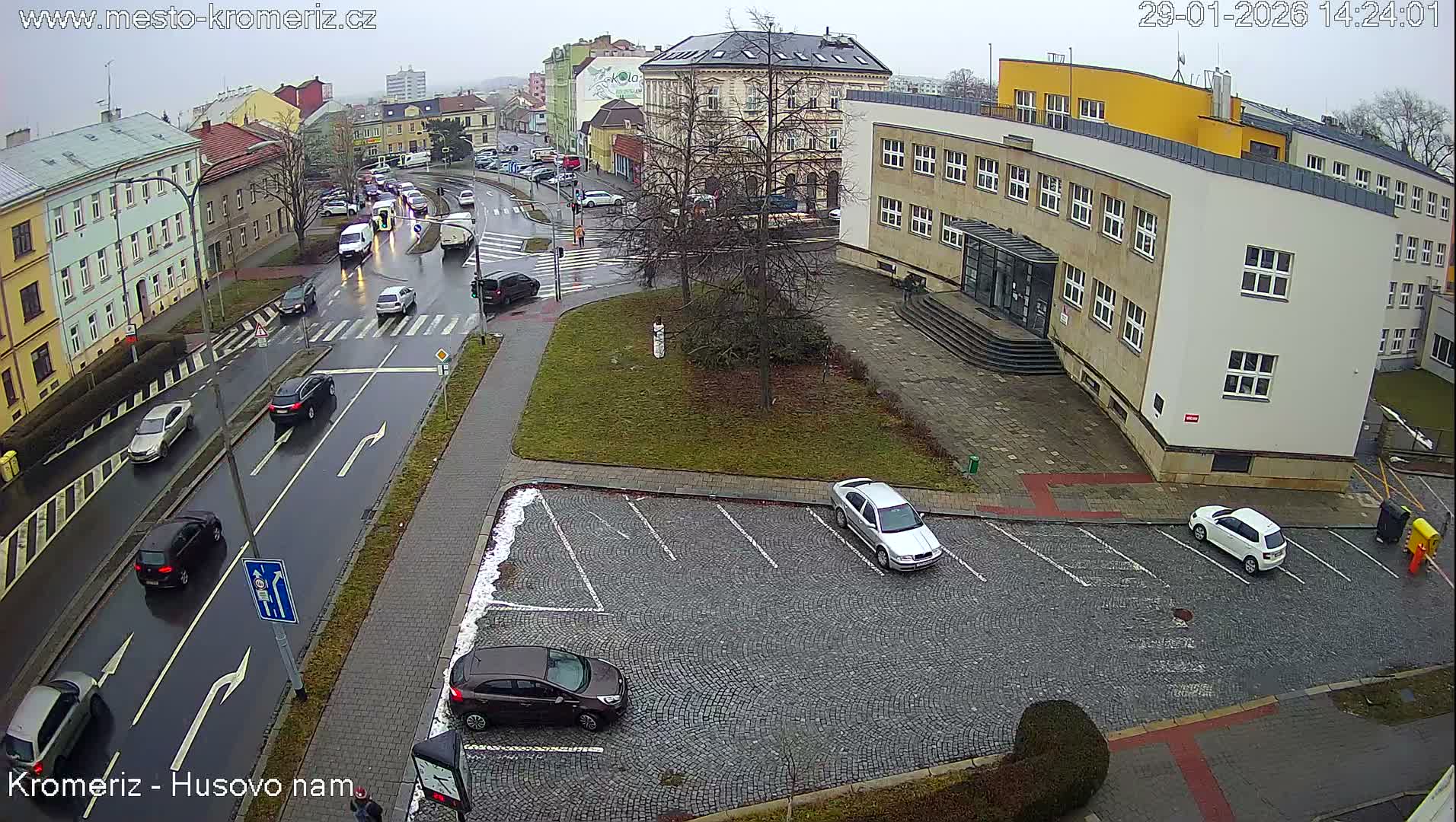 Kroměříž, Husovo & Kotojedska Náměstí  Square Intersection Live Cam - Kromeriz, Zlin, Czechia