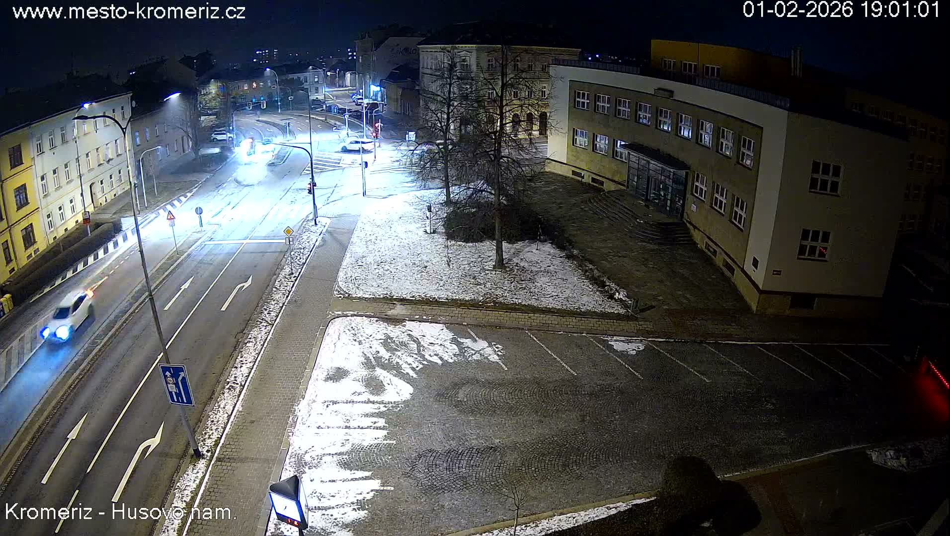 Kroměříž, Husovo & Kotojedska Náměstí  Square Intersection Live Cam - Kromeriz, Zlin, Czechia