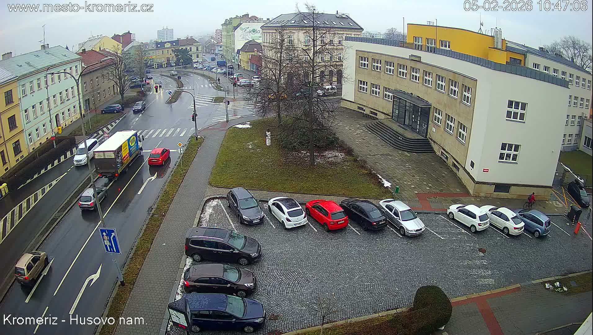 Kroměříž, Husovo & Kotojedska Náměstí  Square Intersection Live Cam - Kromeriz, Zlin, Czechia