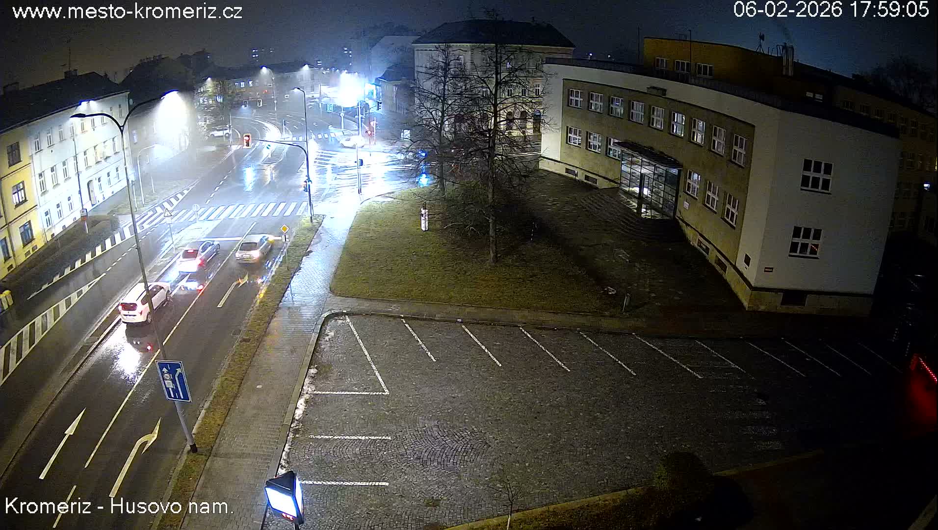 Kroměříž, Husovo & Kotojedska Náměstí  Square Intersection Live Cam - Kromeriz, Zlin, Czechia