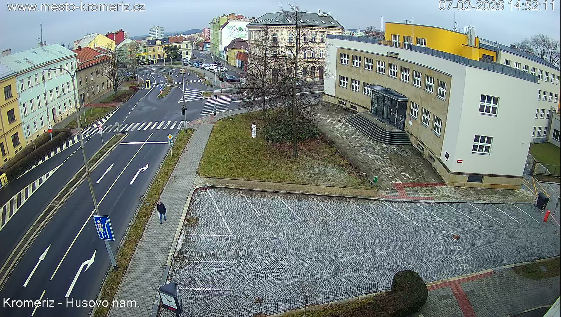 Kroměříž, Husovo & Kotojedska Náměstí  Square Intersection Live Cam - Kromeriz, Zlin, Czechia