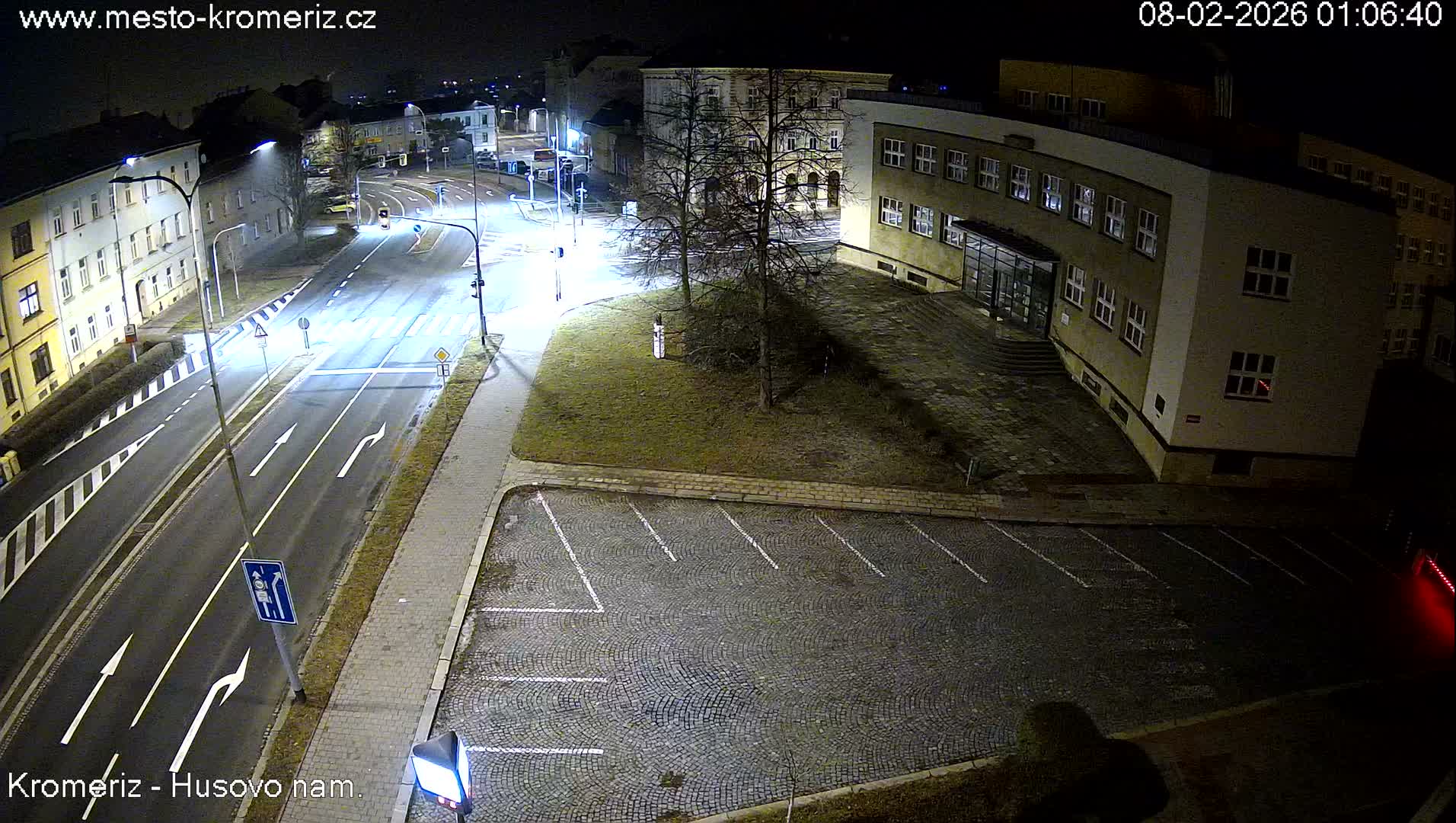 Kroměříž, Husovo & Kotojedska Náměstí  Square Intersection Live Cam - Kromeriz, Zlin, Czechia