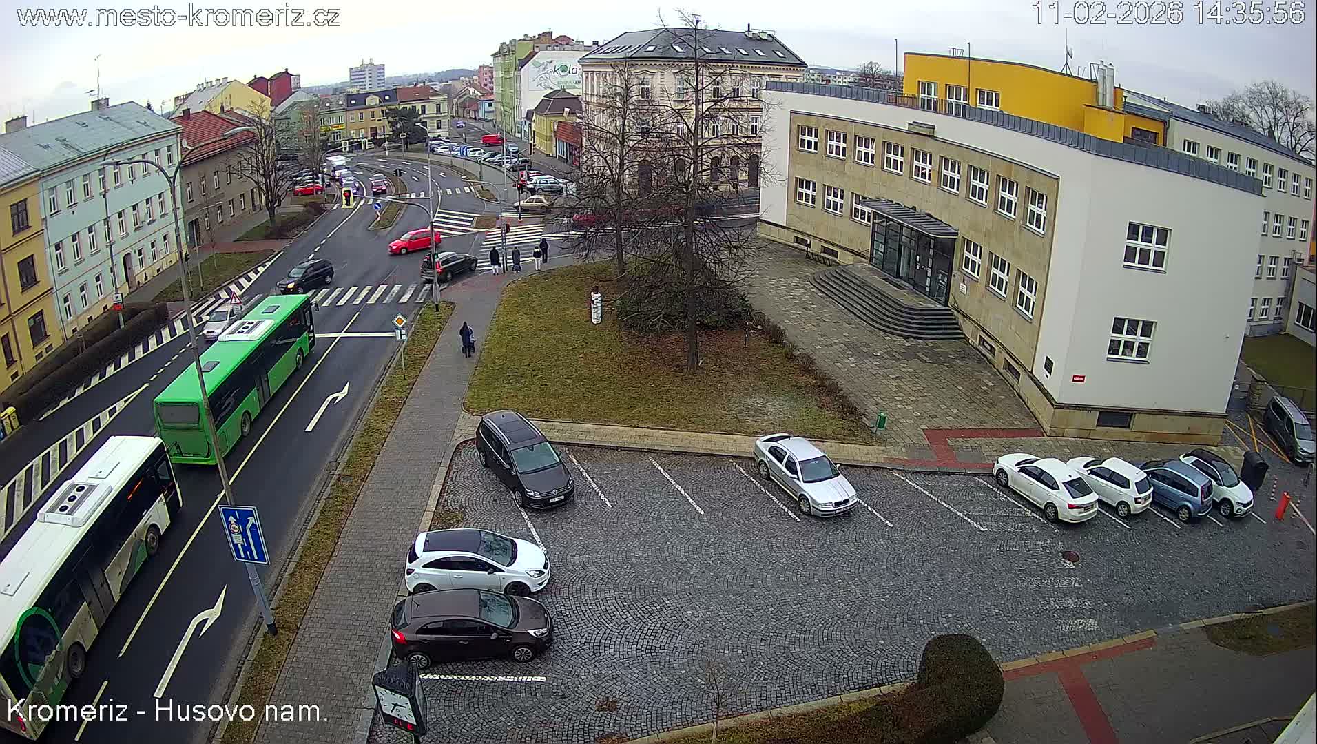 Kroměříž, Husovo & Kotojedska Náměstí  Square Intersection Live Cam - Kromeriz, Zlin, Czechia