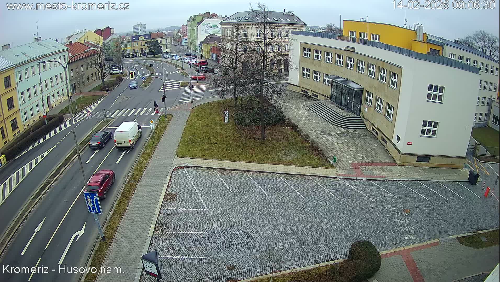 Kroměříž, Husovo & Kotojedska Náměstí  Square Intersection Live Cam - Kromeriz, Zlin, Czechia