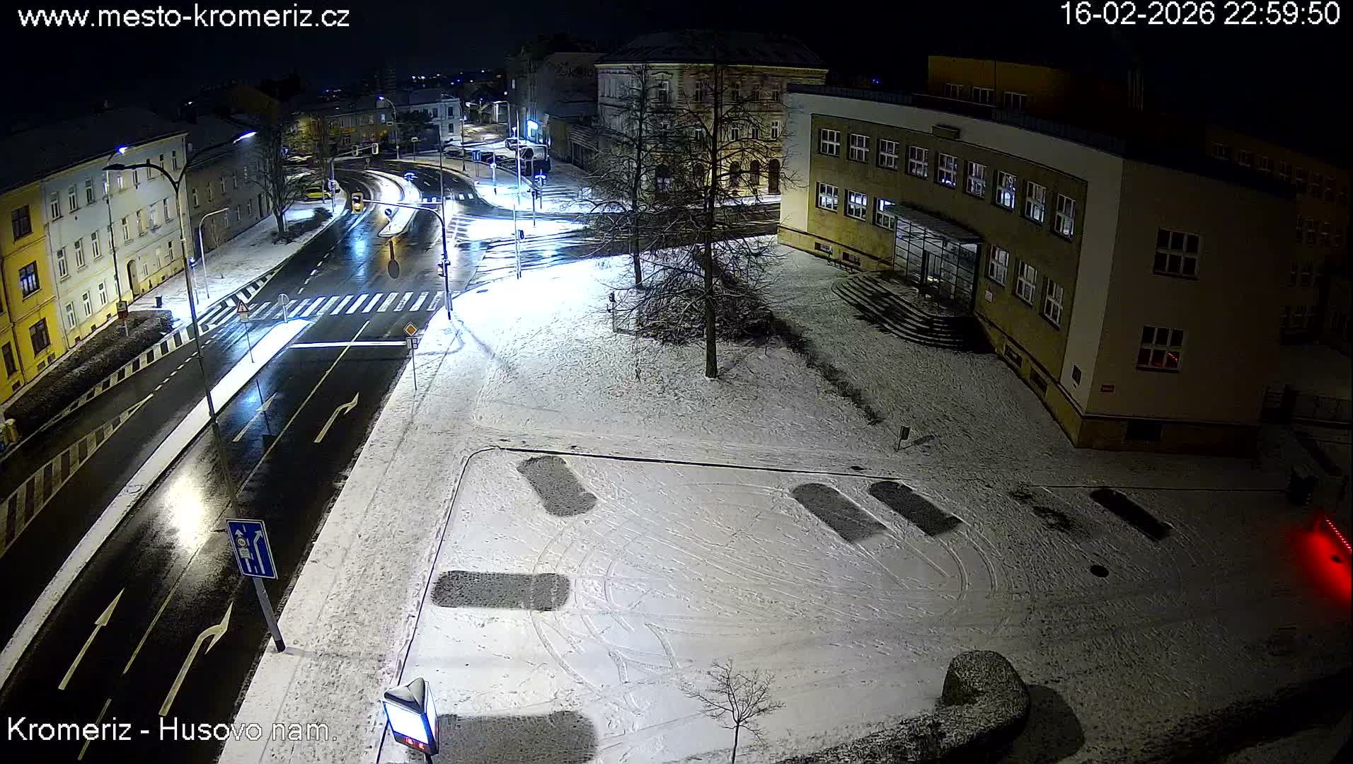 Kroměříž, Husovo & Kotojedska Náměstí  Square Intersection Live Cam - Kromeriz, Zlin, Czechia