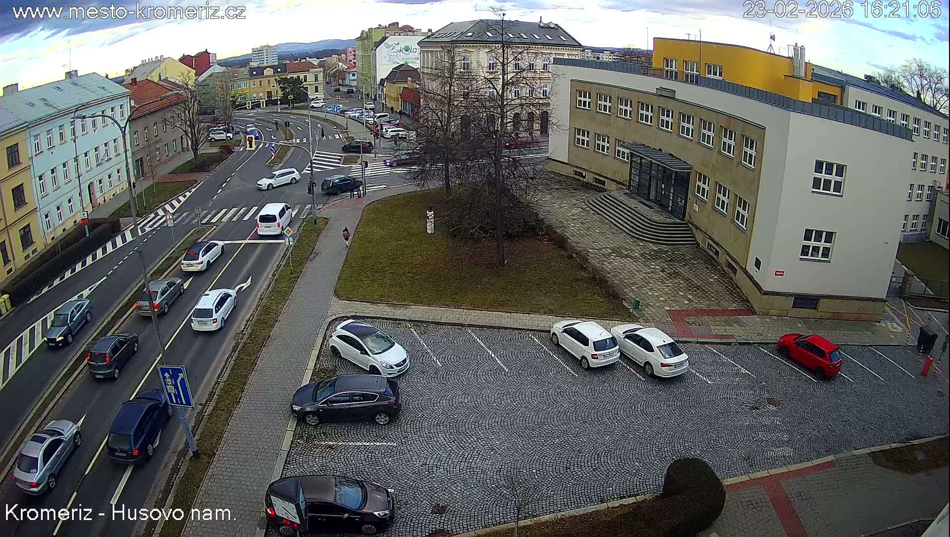 Kroměříž, Husovo & Kotojedska Náměstí  Square Intersection Live Cam - Kromeriz, Zlin, Czechia