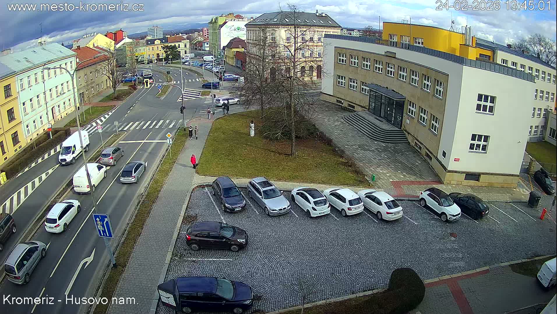Kroměříž, Husovo & Kotojedska Náměstí  Square Intersection Live Cam - Kromeriz, Zlin, Czechia