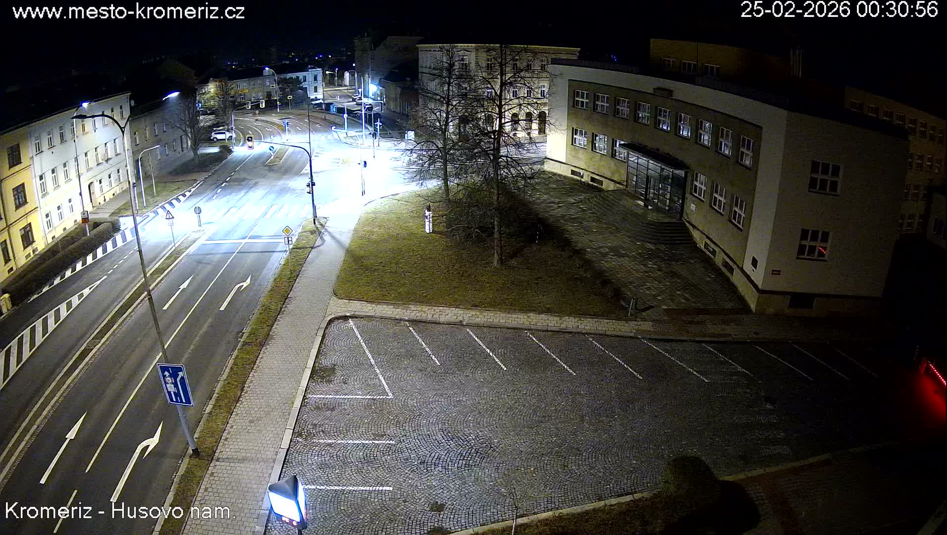 Kroměříž, Husovo & Kotojedska Náměstí  Square Intersection Live Cam - Kromeriz, Zlin, Czechia