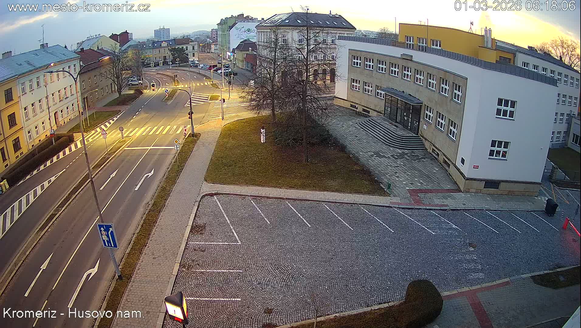 Kroměříž, Husovo & Kotojedska Náměstí  Square Intersection Live Cam - Kromeriz, Zlin, Czechia