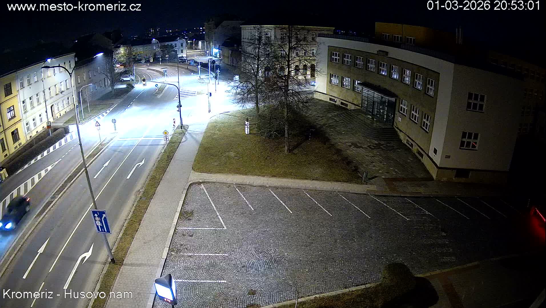 Kroměříž, Husovo & Kotojedska Náměstí  Square Intersection Live Cam - Kromeriz, Zlin, Czechia