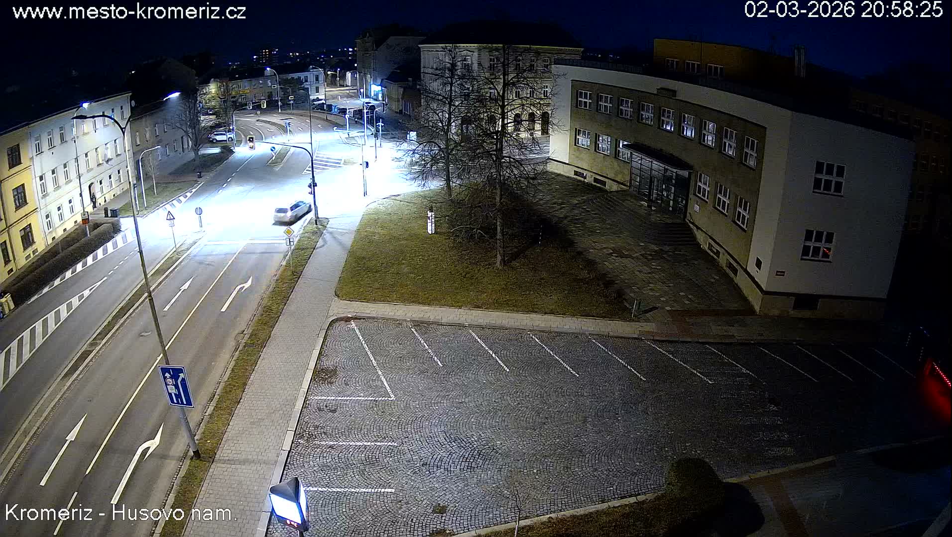 Kroměříž, Husovo & Kotojedska Náměstí  Square Intersection Live Cam - Kromeriz, Zlin, Czechia