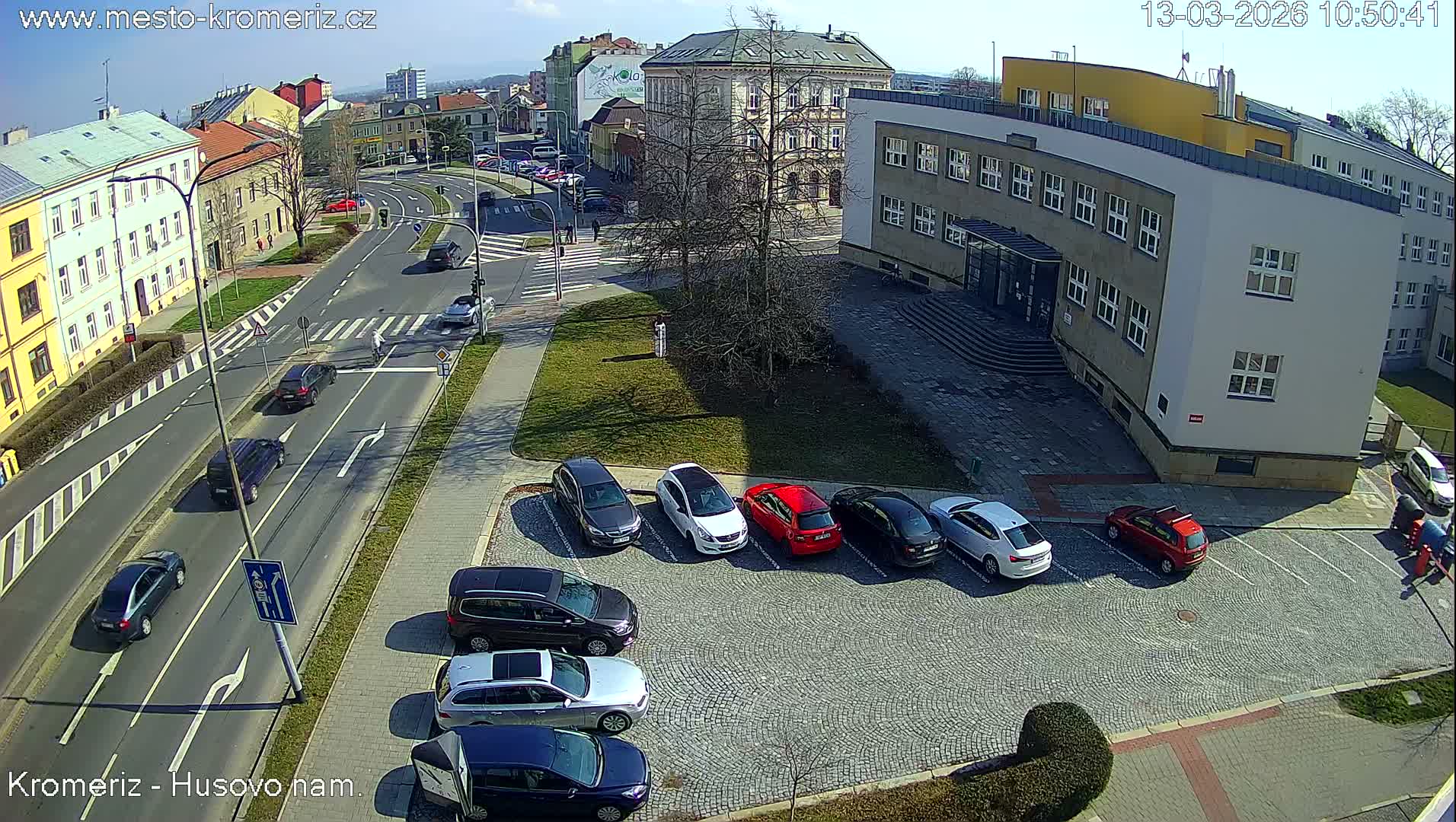 Kroměříž, Husovo & Kotojedska Náměstí  Square Intersection Live Cam - Kromeriz, Zlin, Czechia