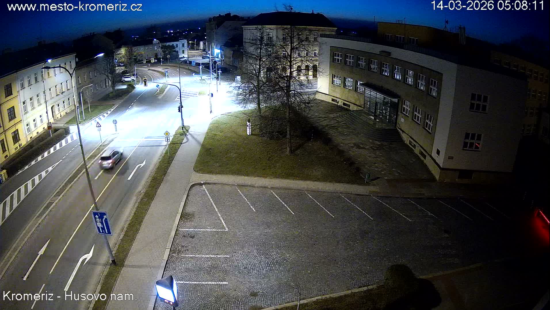 Kroměříž, Husovo & Kotojedska Náměstí  Square Intersection Live Cam - Kromeriz, Zlin, Czechia