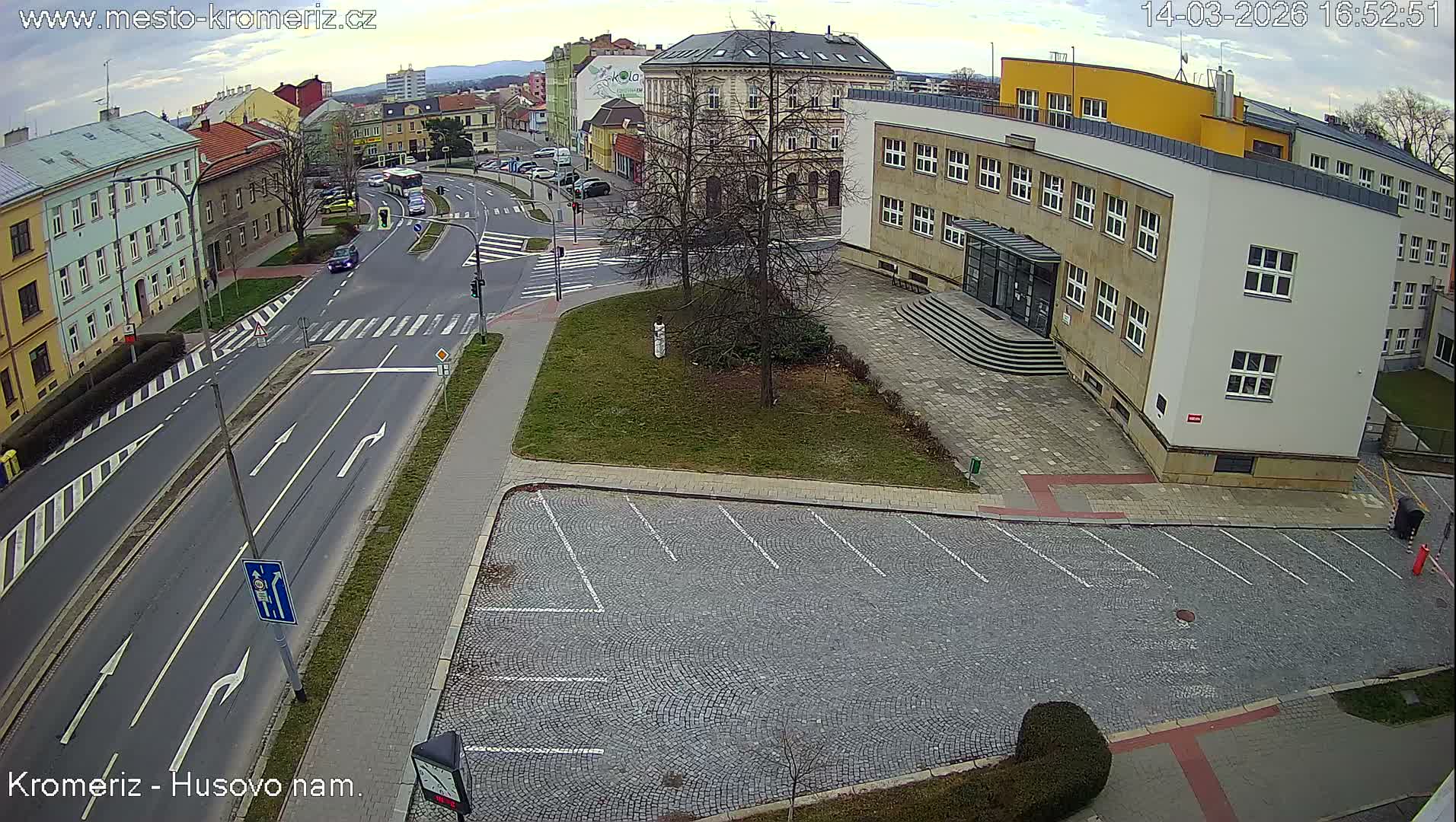 Kroměříž, Husovo & Kotojedska Náměstí  Square Intersection Live Cam - Kromeriz, Zlin, Czechia