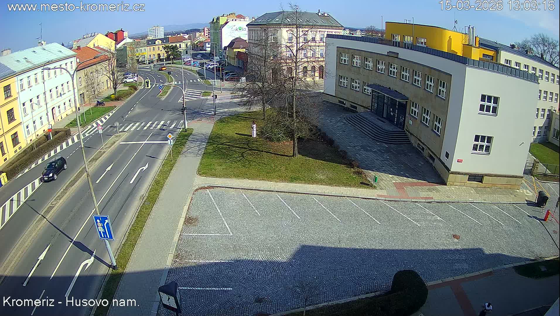 Kroměříž, Husovo & Kotojedska Náměstí  Square Intersection Live Cam - Kromeriz, Zlin, Czechia