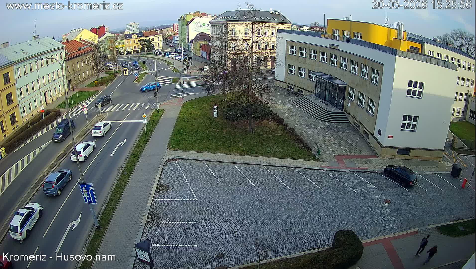 Kroměříž, Husovo & Kotojedska Náměstí  Square Intersection Live Cam - Kromeriz, Zlin, Czechia