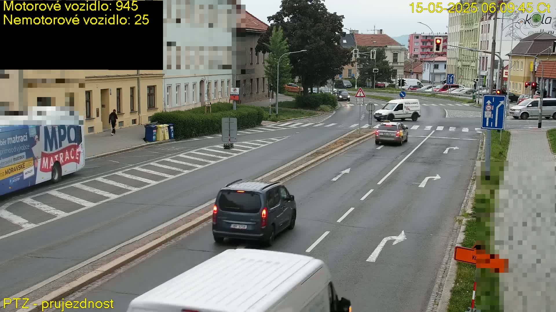 Kroměříž, Husovo & Kotojedska Náměstí Square /ul. 1.Máje (1 May Street) Junction Live Cam - Kromeriz, Zlin, Czechia