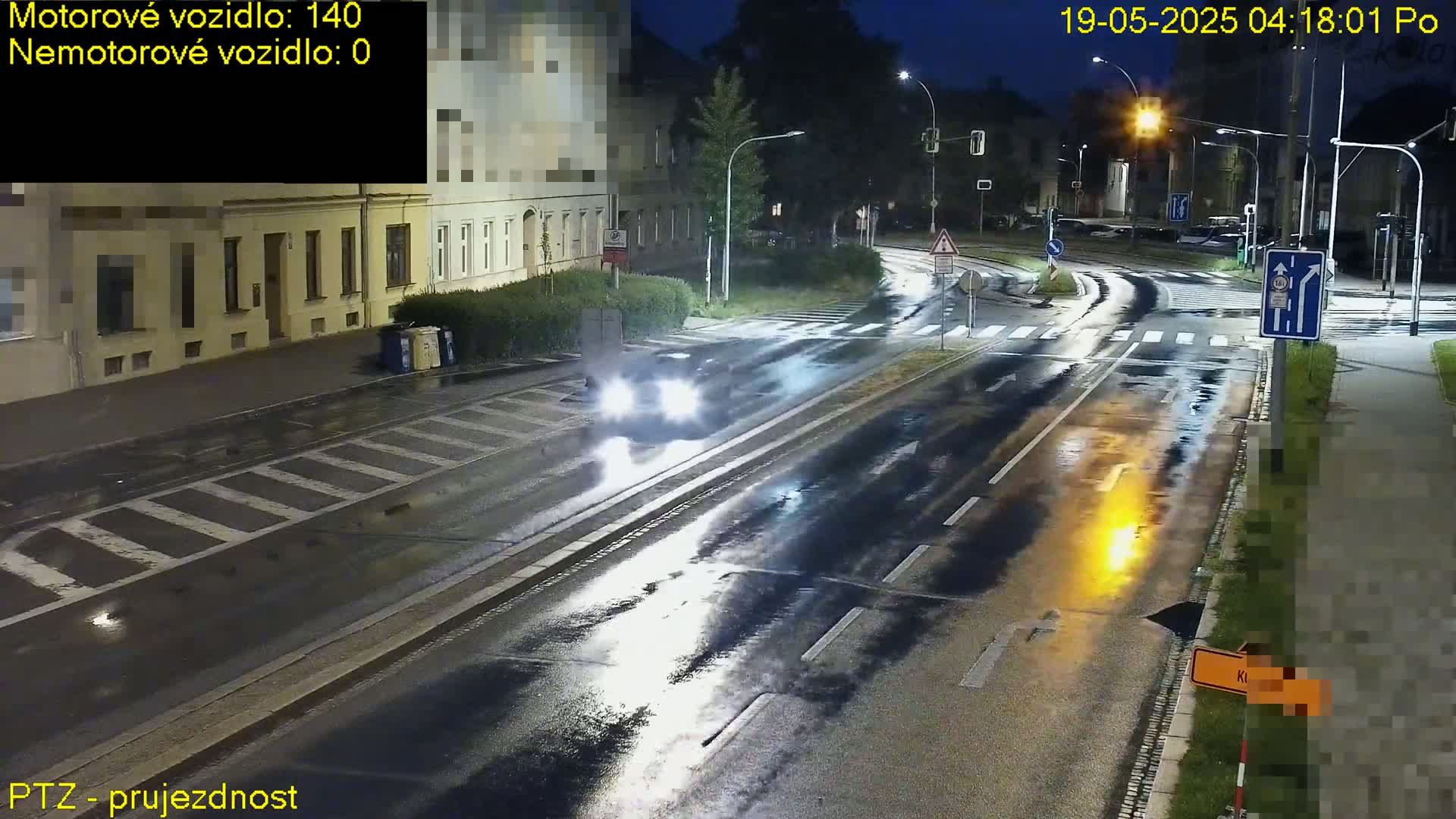 Kroměříž, Husovo & Kotojedska Náměstí Square /ul. 1.Máje (1 May Street) Junction Live Cam - Kromeriz, Zlin, Czechia