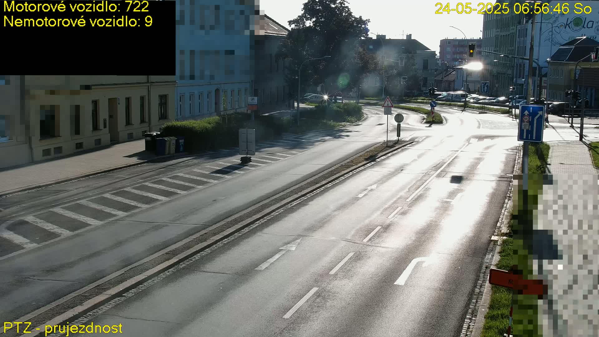 Kroměříž, Husovo & Kotojedska Náměstí Square /ul. 1.Máje (1 May Street) Junction Live Cam - Kromeriz, Zlin, Czechia
