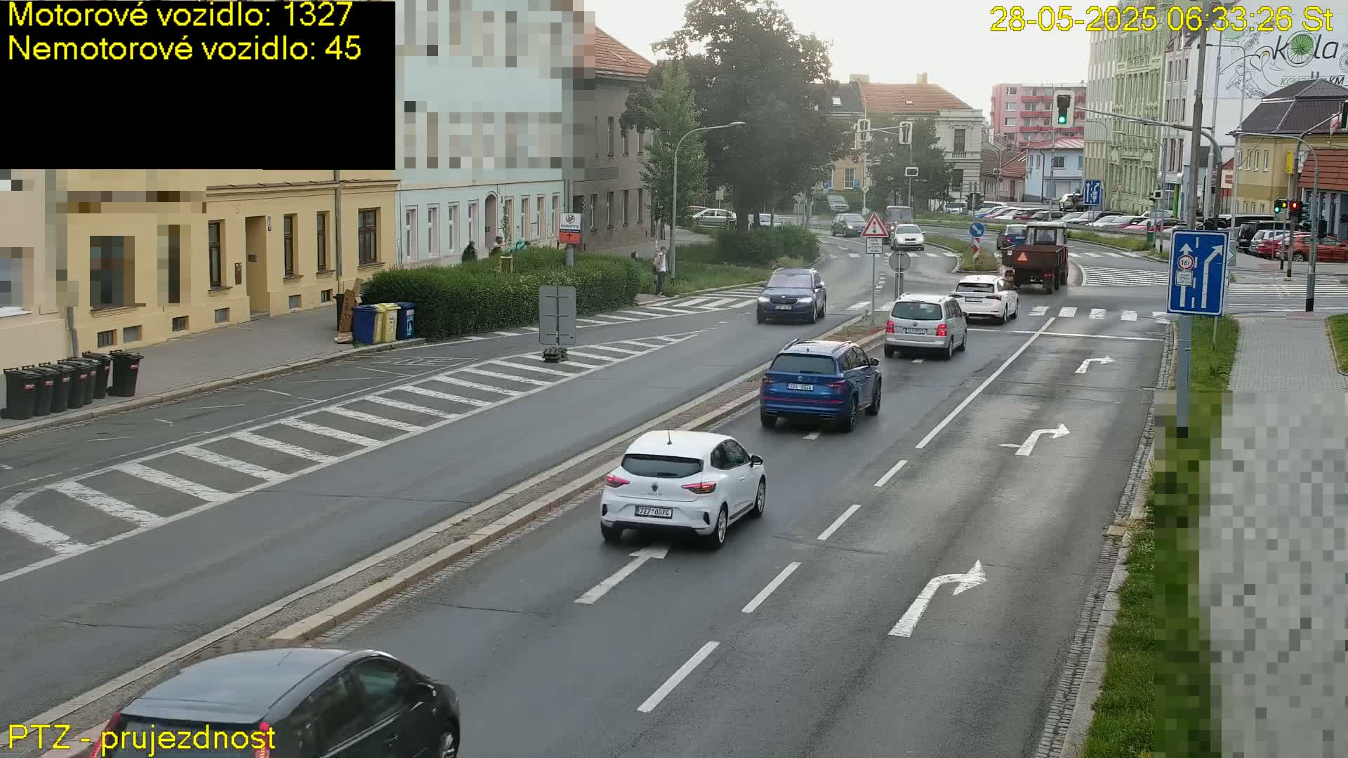 Kroměříž, Husovo & Kotojedska Náměstí Square /ul. 1.Máje (1 May Street) Junction Live Cam - Kromeriz, Zlin, Czechia