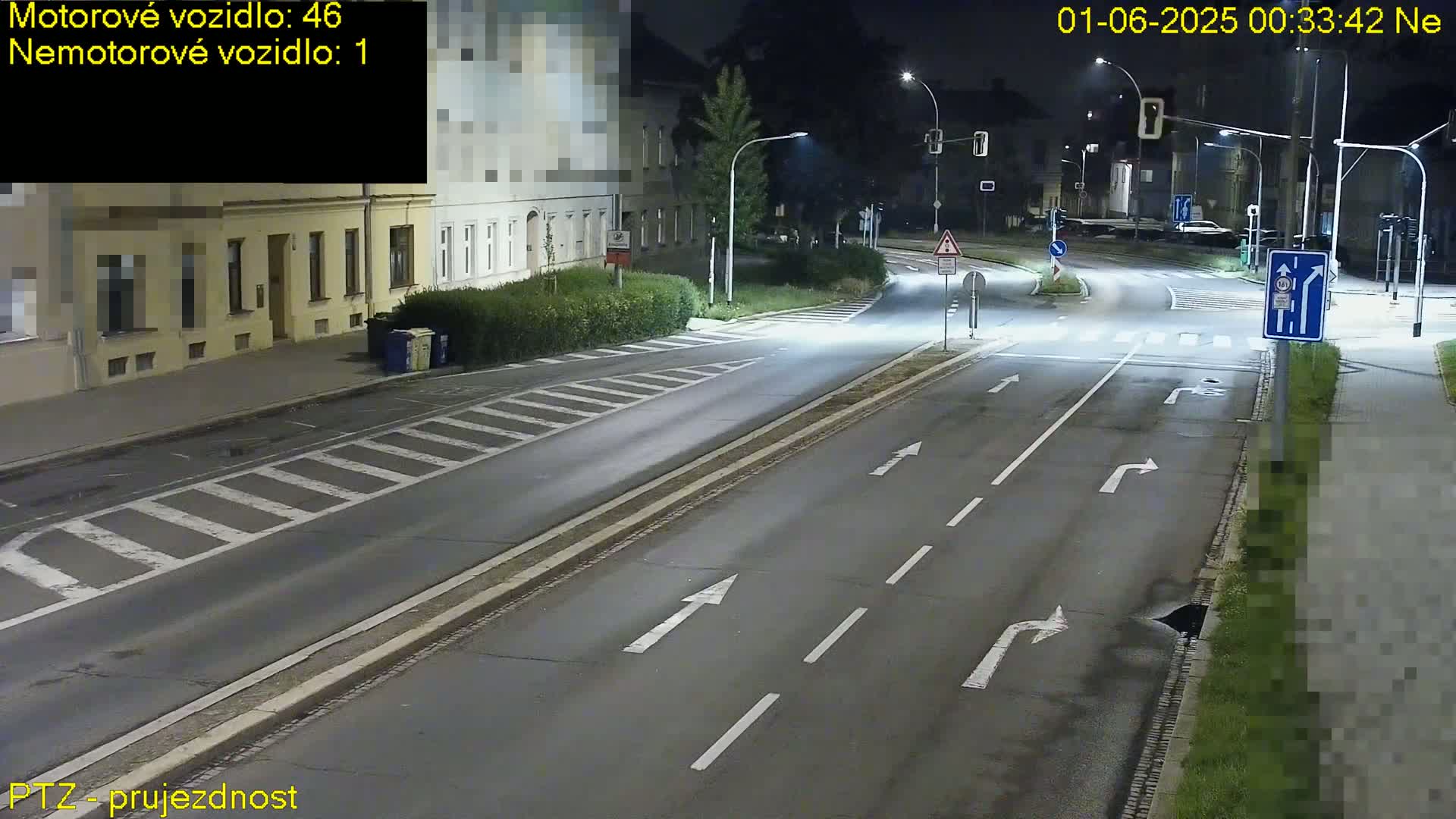 Kroměříž, Husovo & Kotojedska Náměstí Square /ul. 1.Máje (1 May Street) Junction Live Cam - Kromeriz, Zlin, Czechia