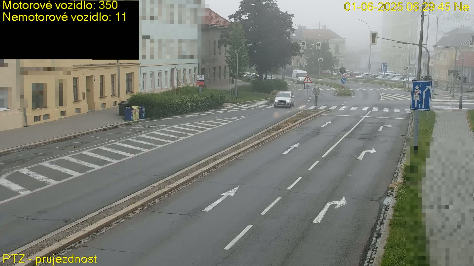 Kroměříž, Husovo & Kotojedska Náměstí Square /ul. 1.Máje (1 May Street) Junction Live Cam - Kromeriz, Zlin, Czechia
