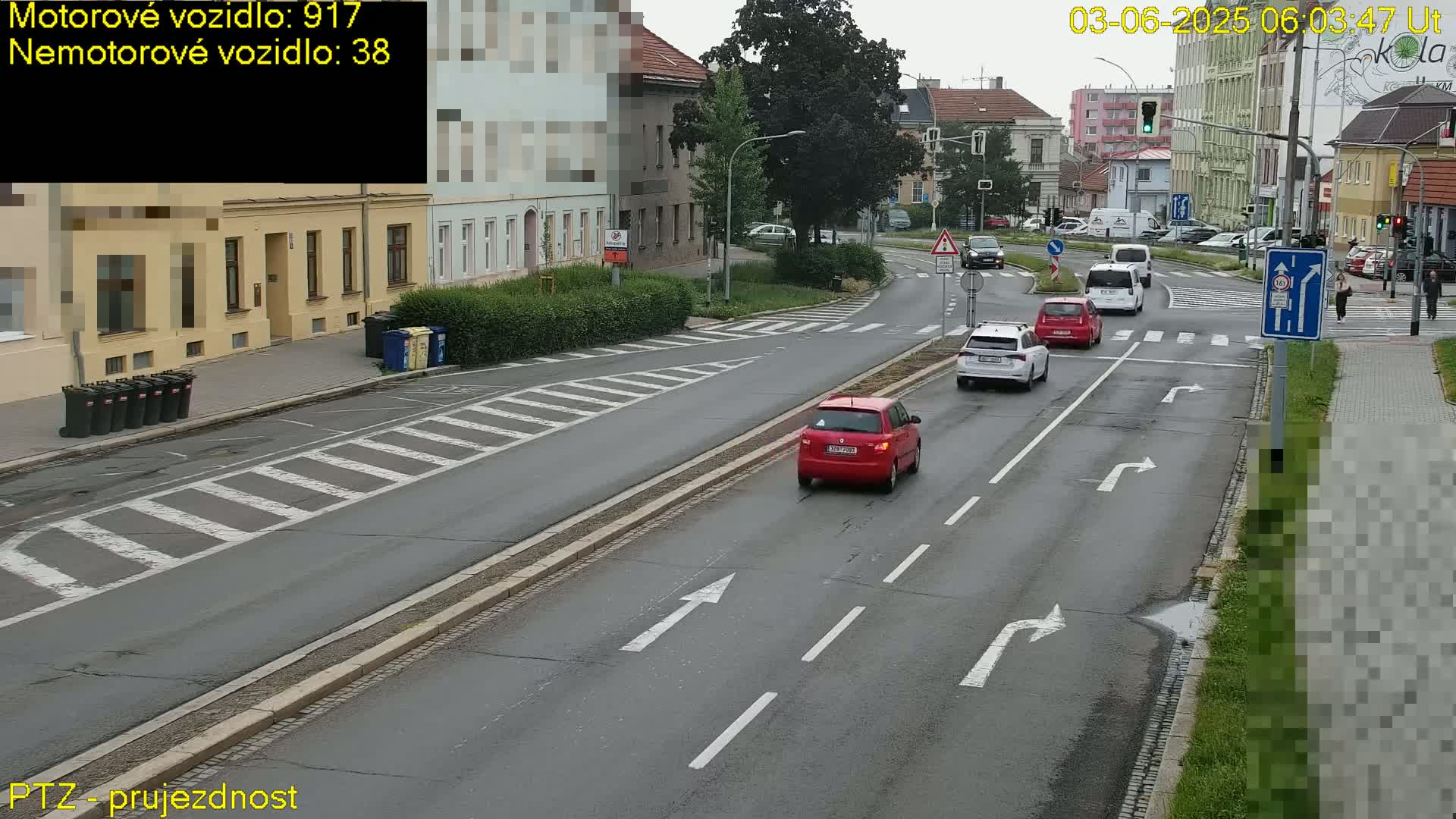 Kroměříž, Husovo & Kotojedska Náměstí Square /ul. 1.Máje (1 May Street) Junction Live Cam - Kromeriz, Zlin, Czechia