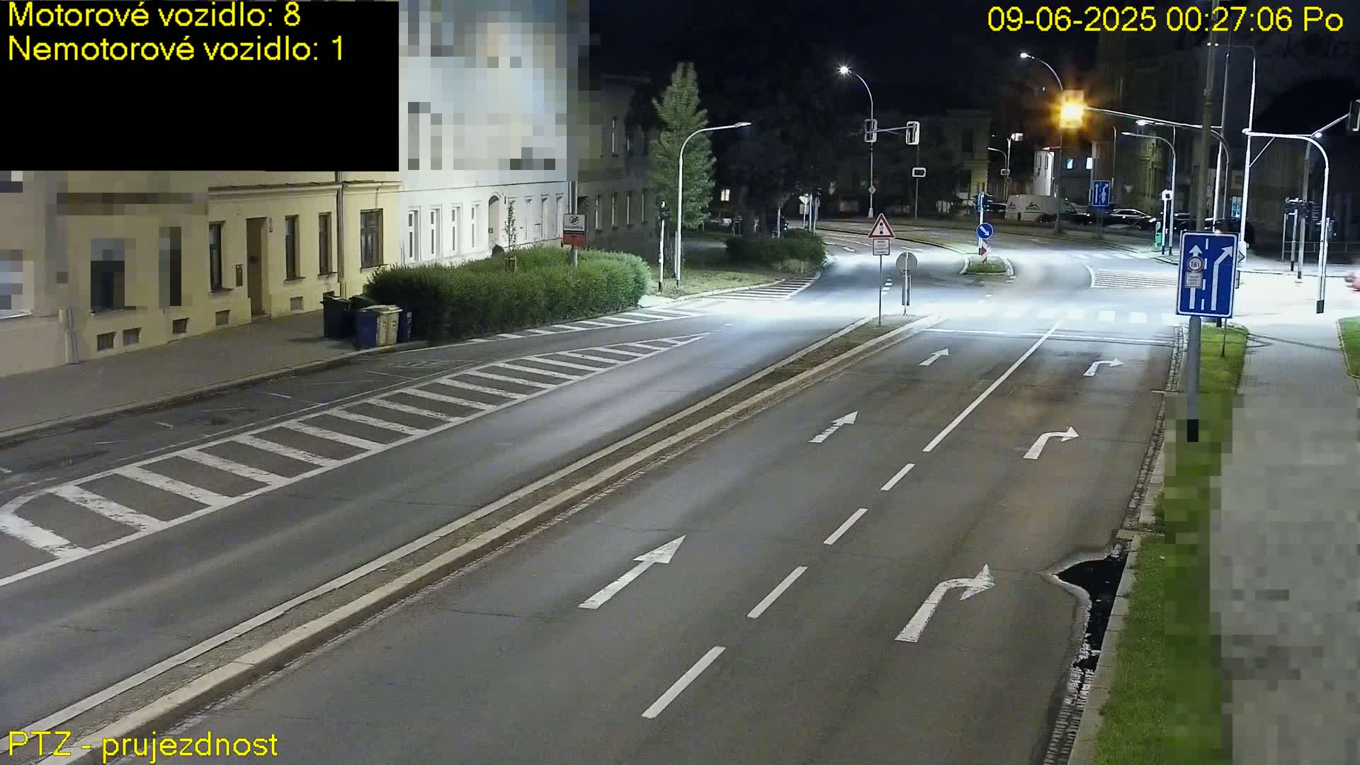 Kroměříž, Husovo & Kotojedska Náměstí Square /ul. 1.Máje (1 May Street) Junction Live Cam - Kromeriz, Zlin, Czechia