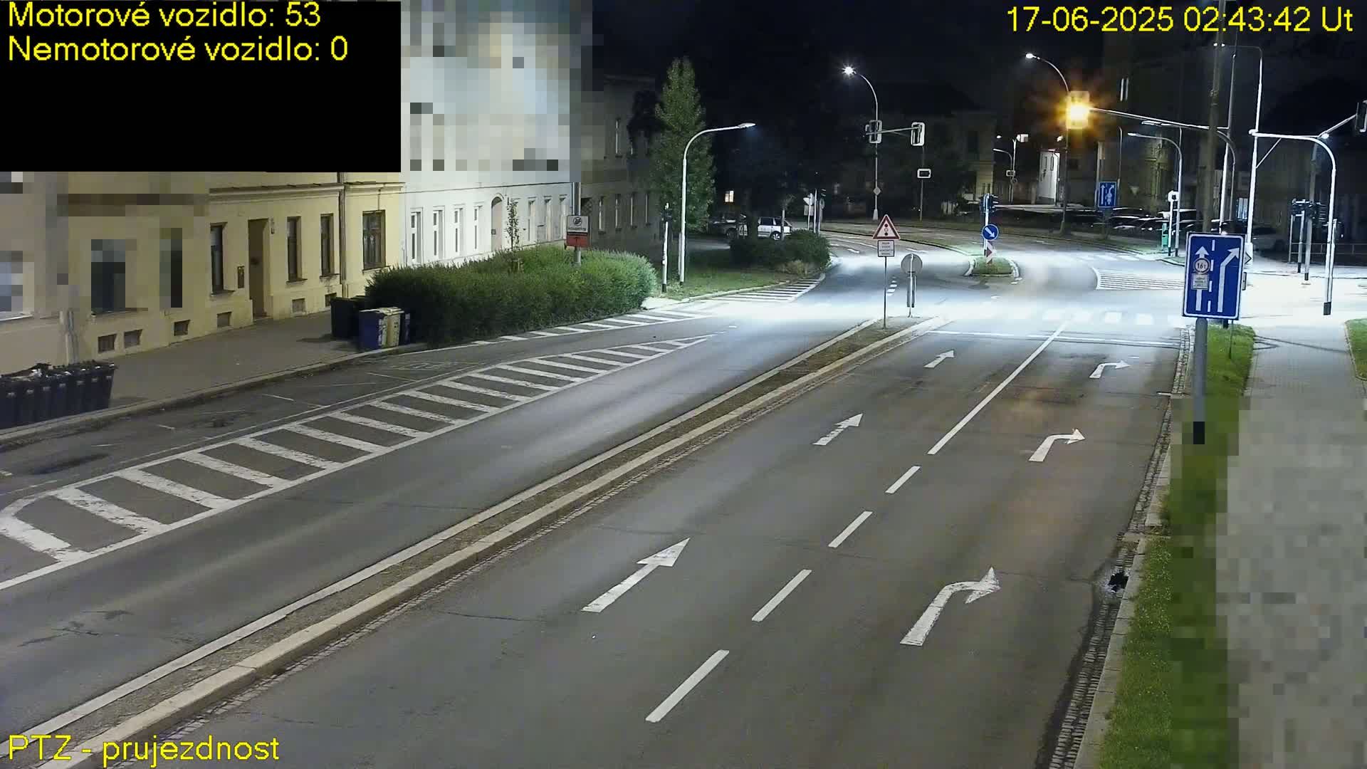 Kroměříž, Husovo & Kotojedska Náměstí Square /ul. 1.Máje (1 May Street) Junction Live Cam - Kromeriz, Zlin, Czechia