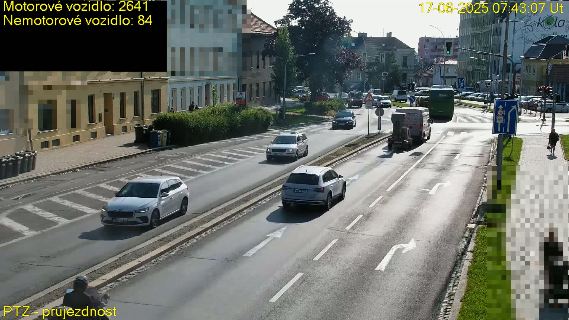 Kroměříž, Husovo & Kotojedska Náměstí Square /ul. 1.Máje (1 May Street) Junction Live Cam - Kromeriz, Zlin, Czechia