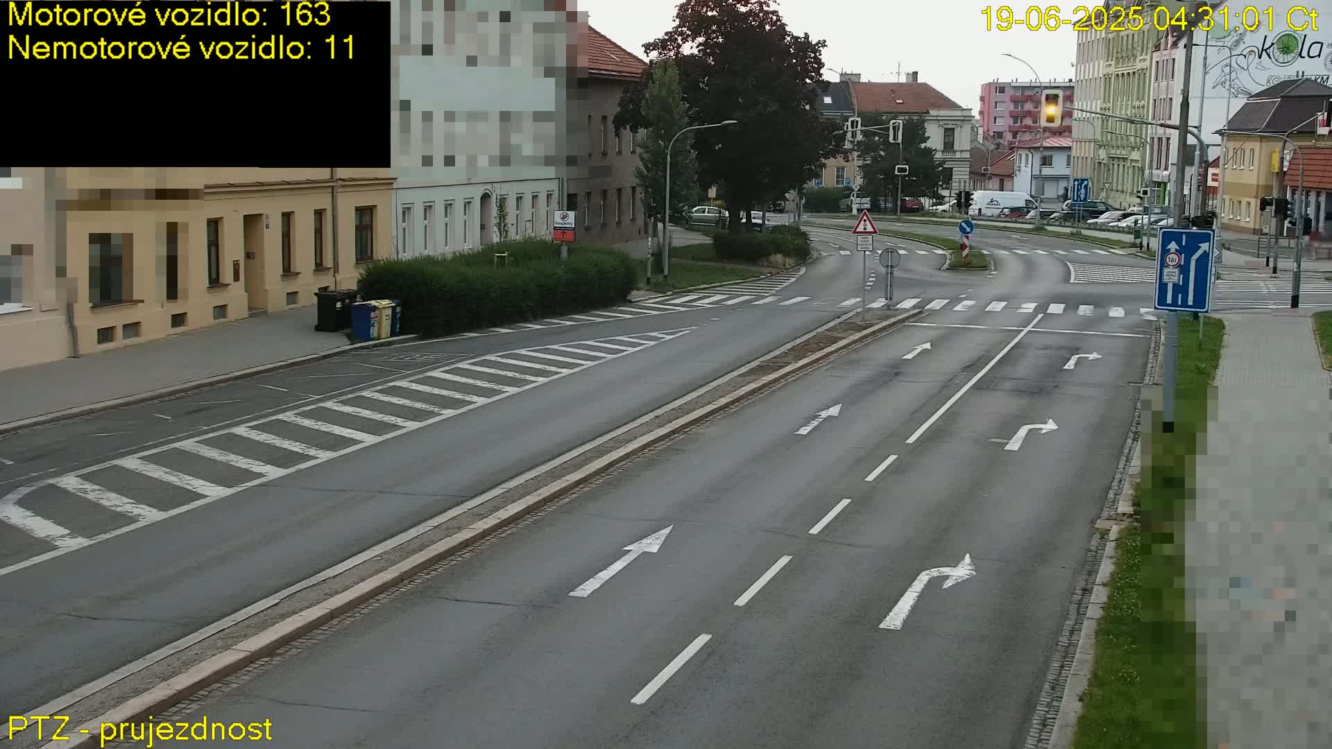 Kroměříž, Husovo & Kotojedska Náměstí Square /ul. 1.Máje (1 May Street) Junction Live Cam - Kromeriz, Zlin, Czechia
