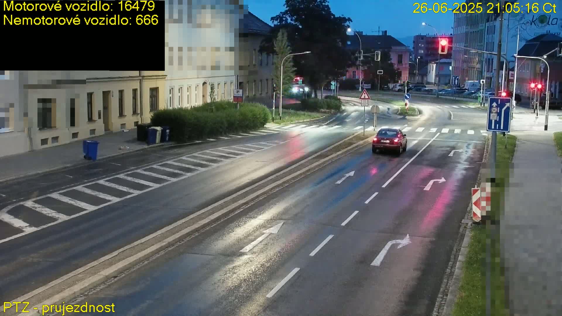 Kroměříž, Husovo & Kotojedska Náměstí Square /ul. 1.Máje (1 May Street) Junction Live Cam - Kromeriz, Zlin, Czechia