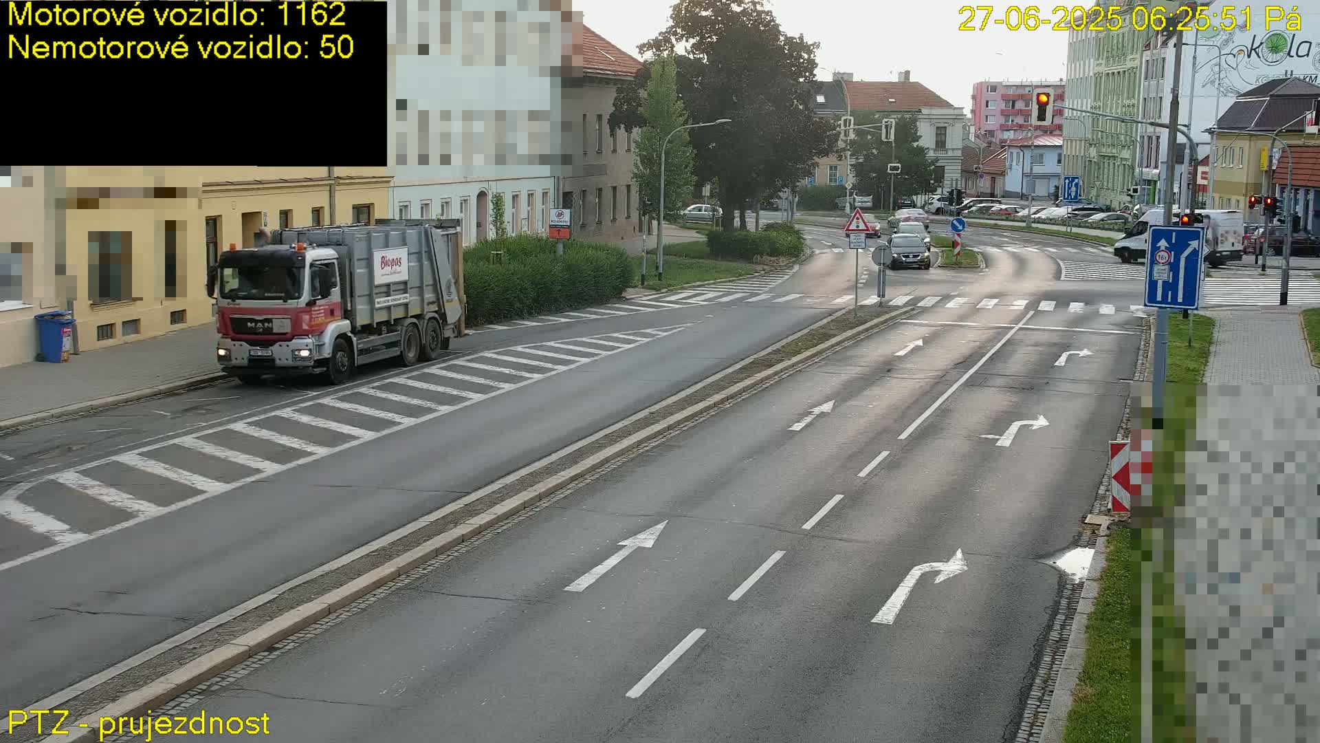 Kroměříž, Husovo & Kotojedska Náměstí Square /ul. 1.Máje (1 May Street) Junction Live Cam - Kromeriz, Zlin, Czechia