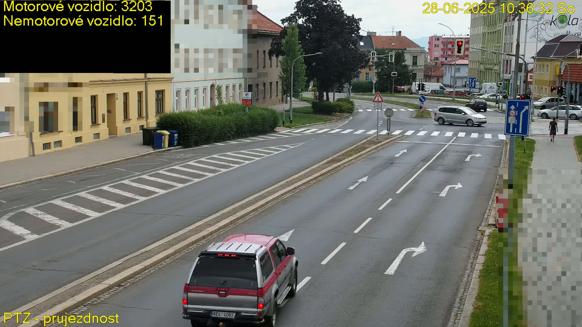 Kroměříž, Husovo & Kotojedska Náměstí Square /ul. 1.Máje (1 May Street) Junction Live Cam - Kromeriz, Zlin, Czechia
