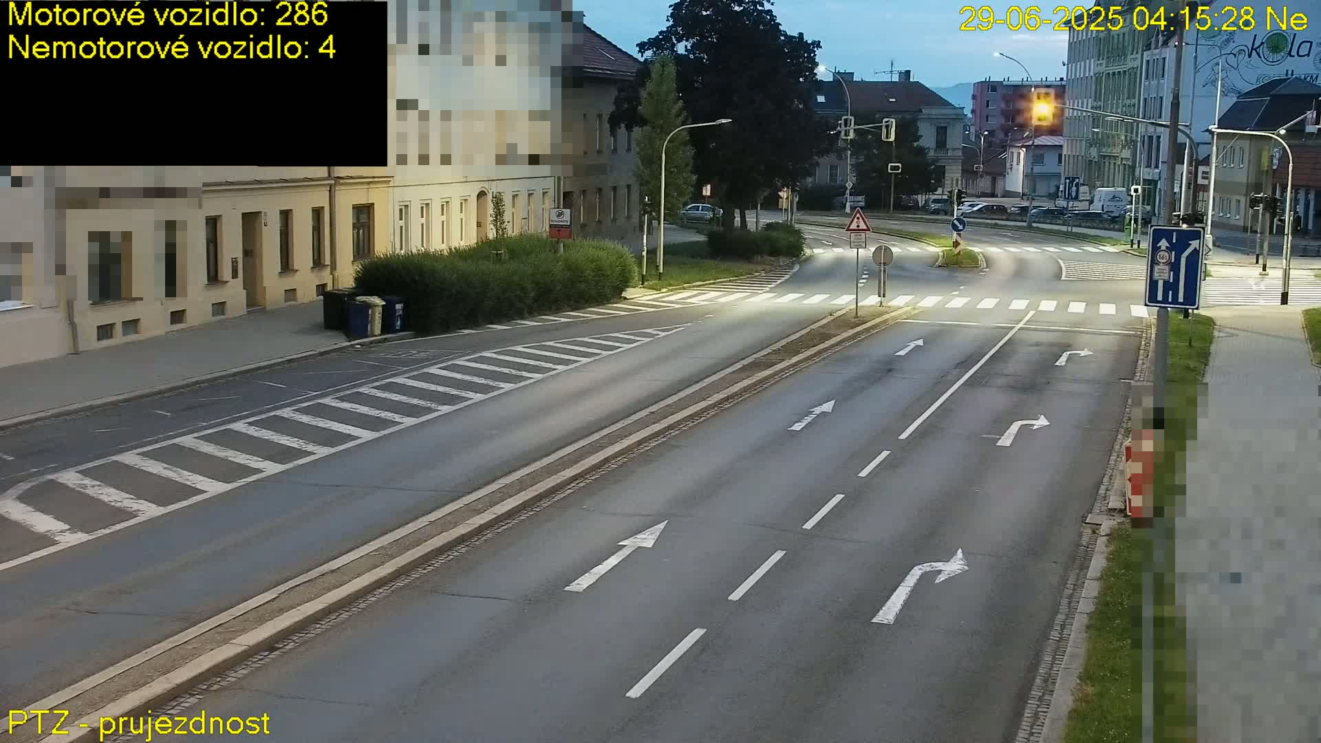 Kroměříž, Husovo & Kotojedska Náměstí Square /ul. 1.Máje (1 May Street) Junction Live Cam - Kromeriz, Zlin, Czechia