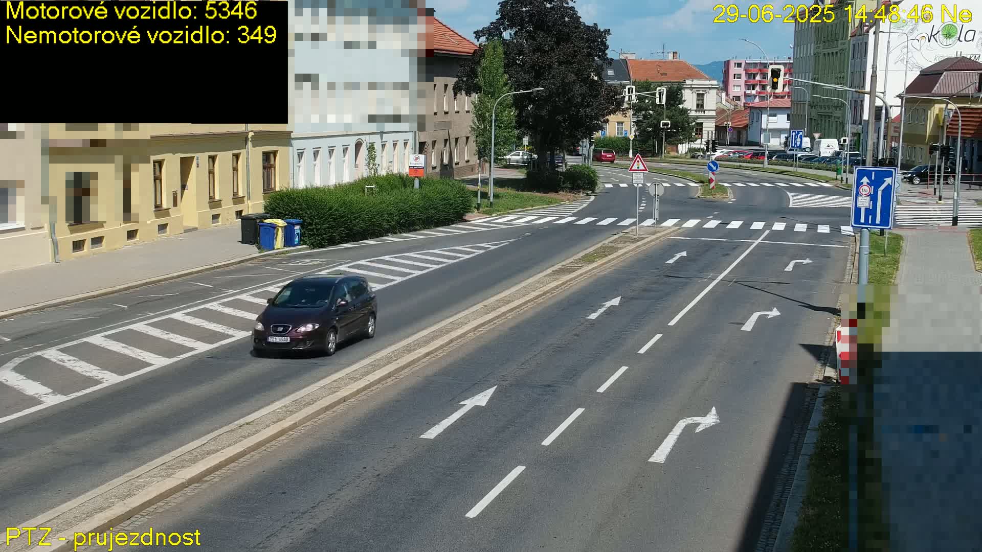 Kroměříž, Husovo & Kotojedska Náměstí Square /ul. 1.Máje (1 May Street) Junction Live Cam - Kromeriz, Zlin, Czechia