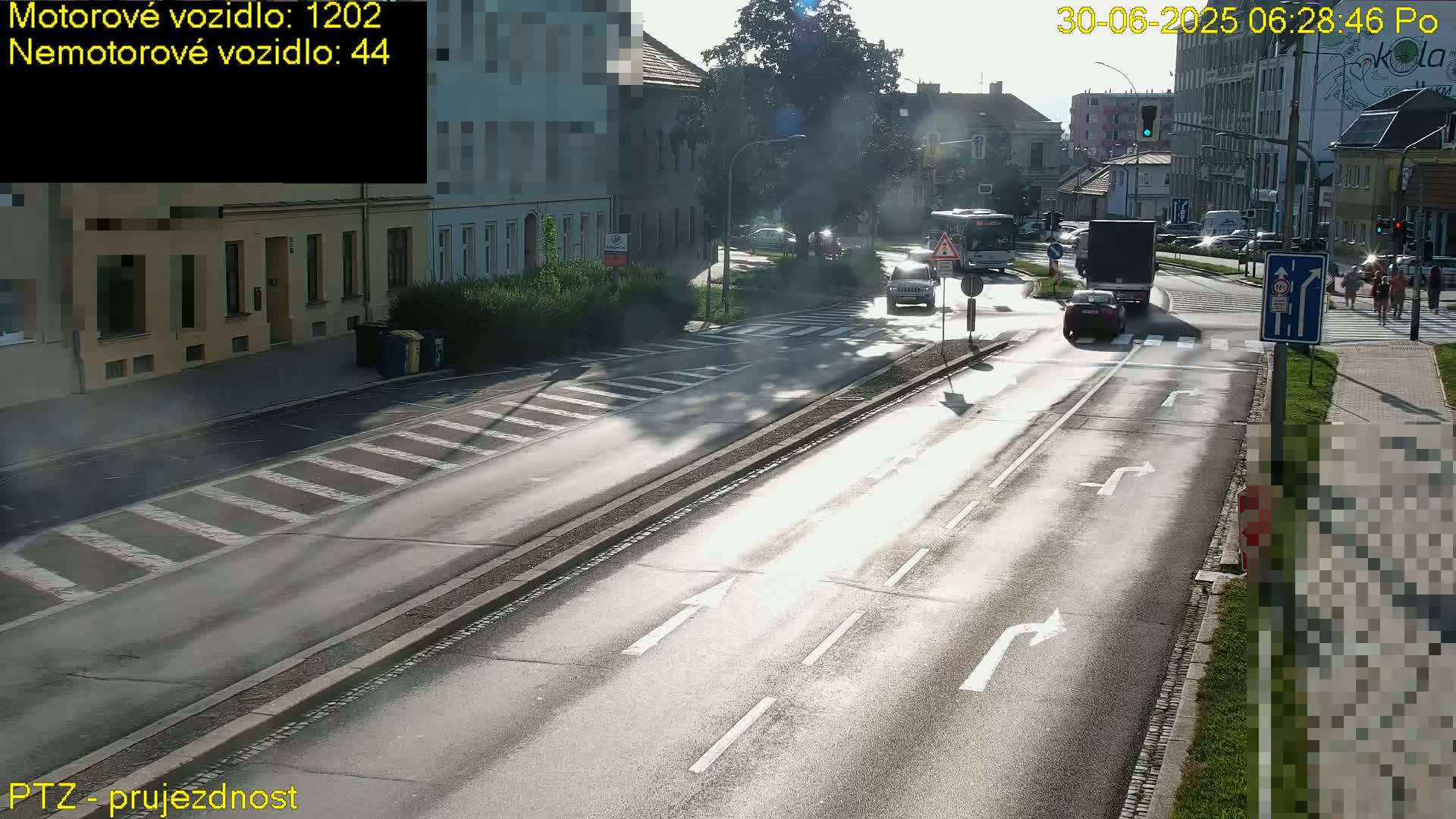 Kroměříž, Husovo & Kotojedska Náměstí Square /ul. 1.Máje (1 May Street) Junction Live Cam - Kromeriz, Zlin, Czechia